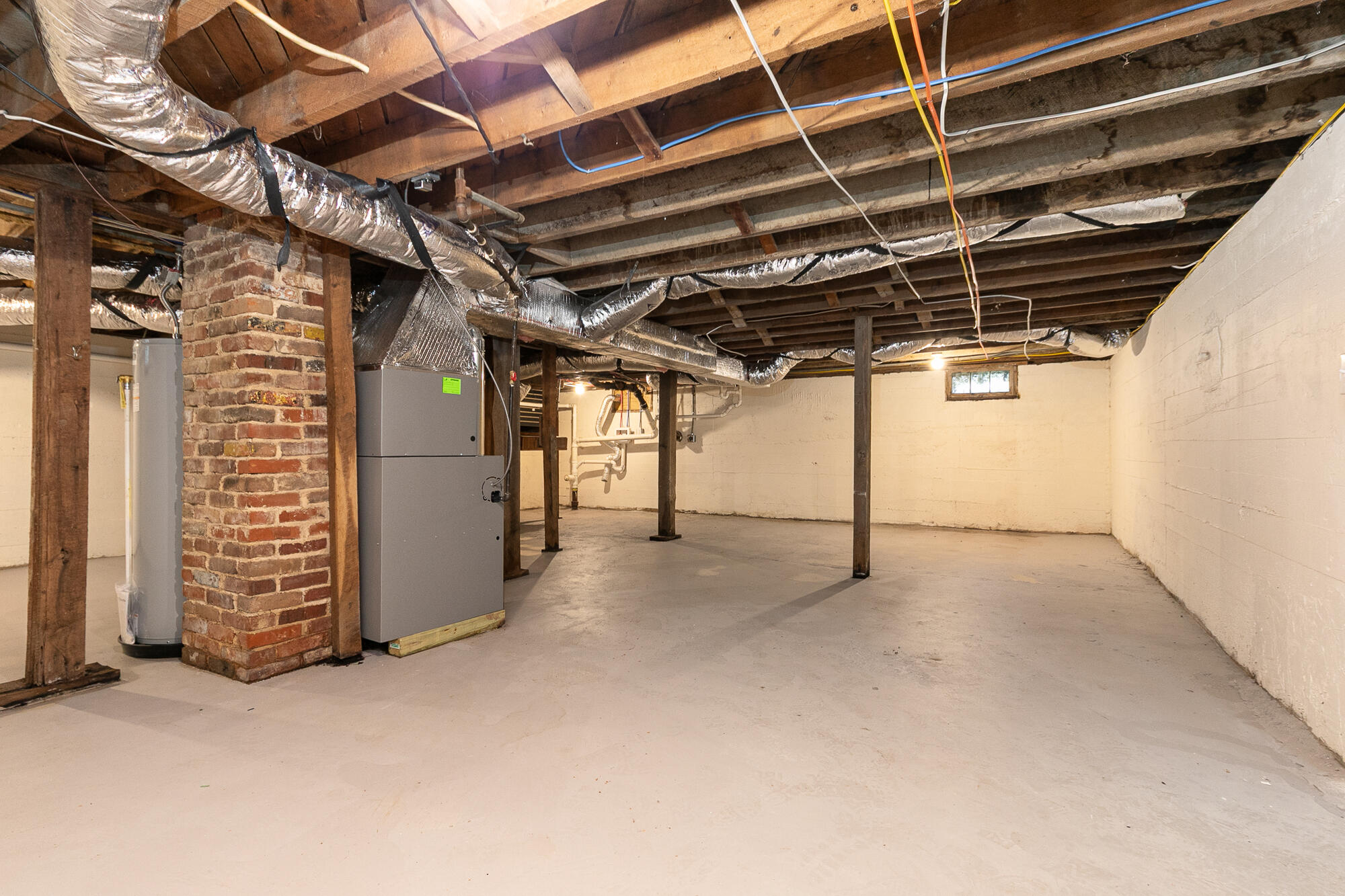 2629 West College Street Property Photo 19