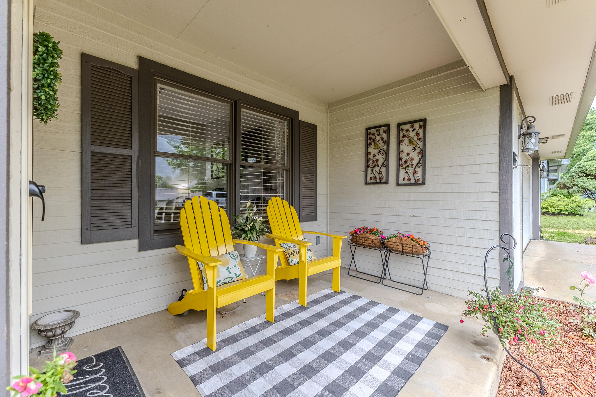1333 Sandalwood Place Property Photo 3