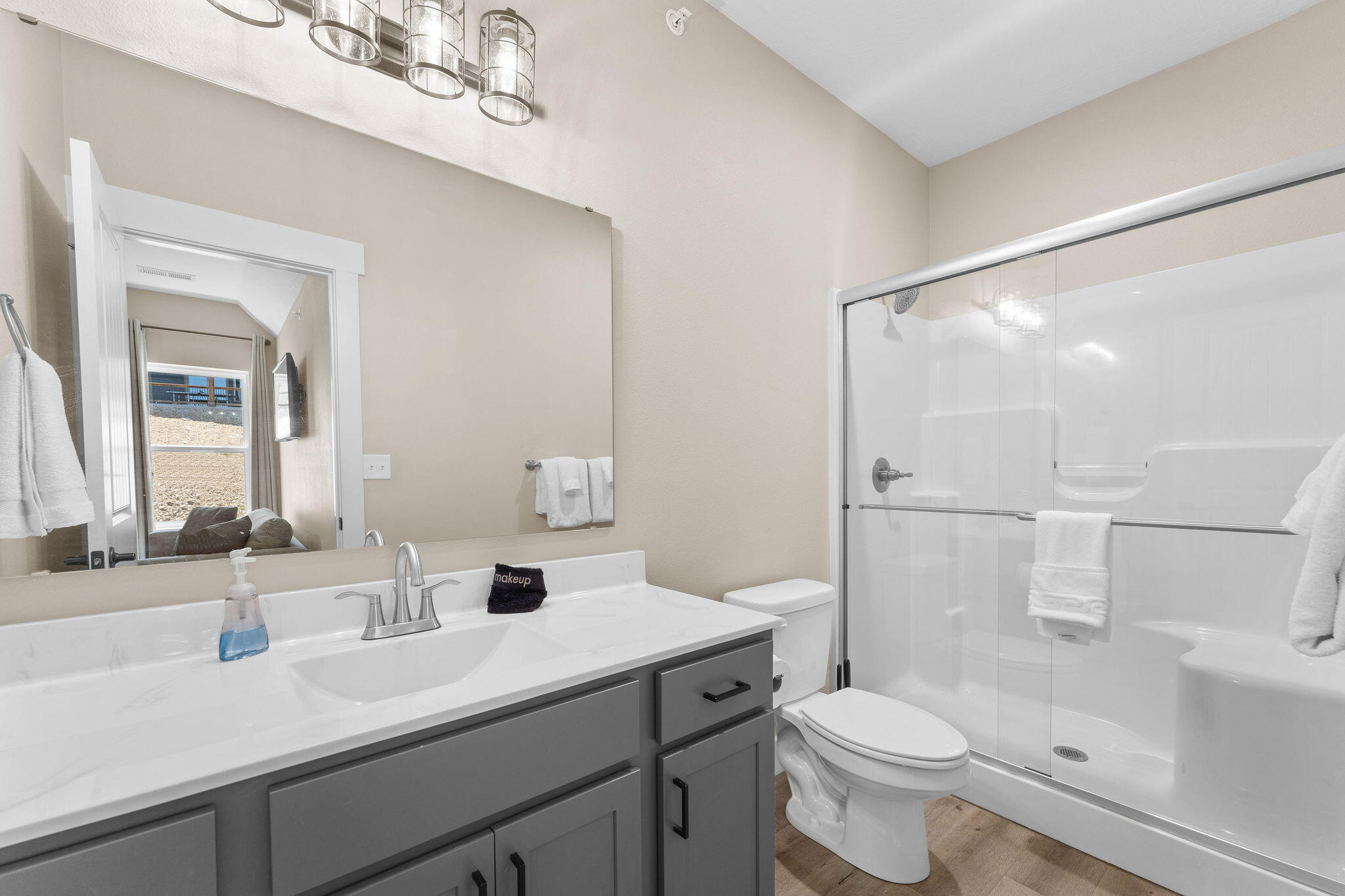 390 Lake Front Drive Property Photo 40