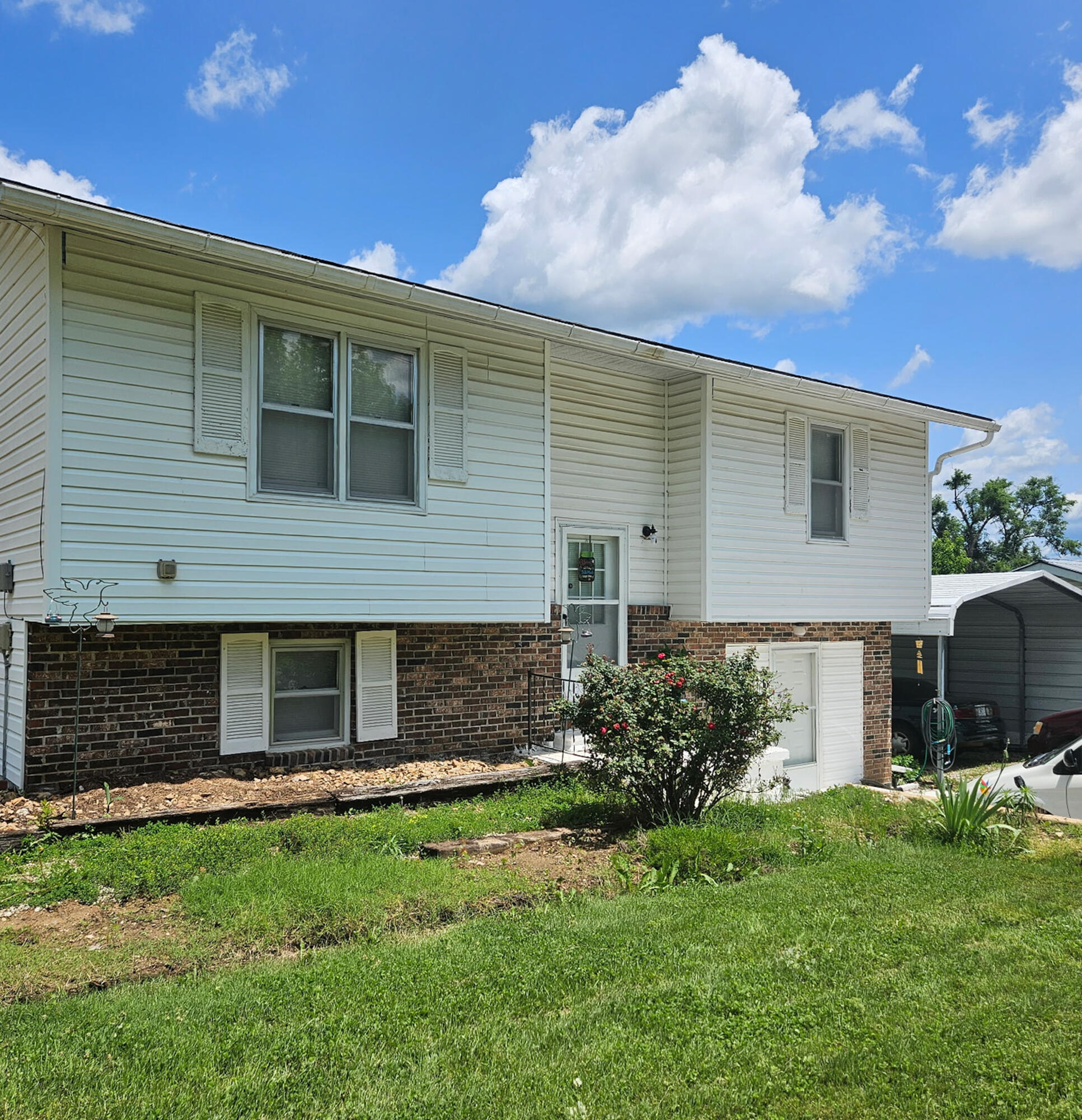 1006 East 5th Street Property Photo 1