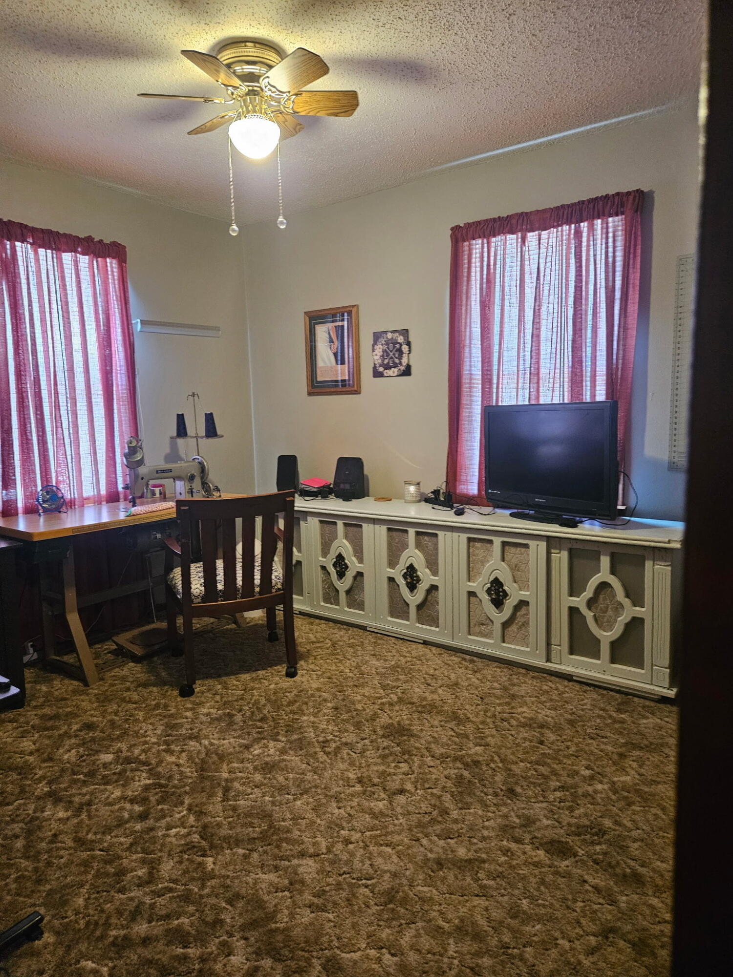 1006 East 5th Street Property Photo 12
