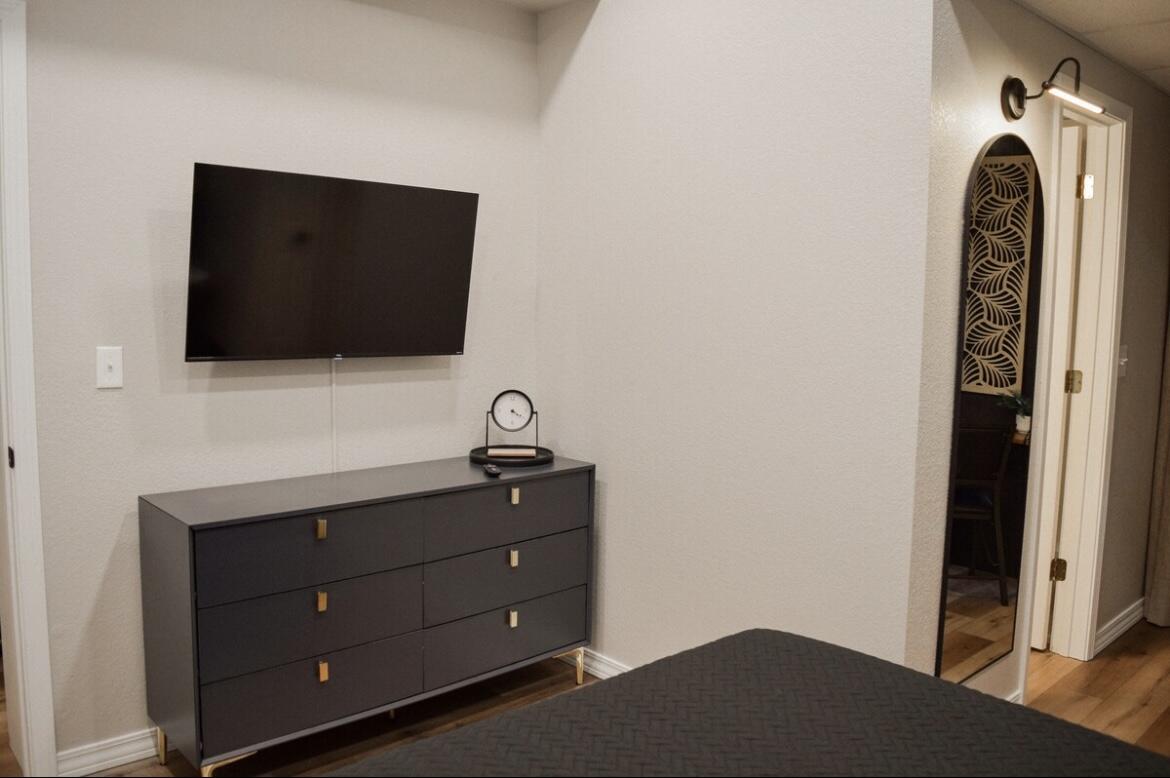 100 Getaway Circle Property Photo 12