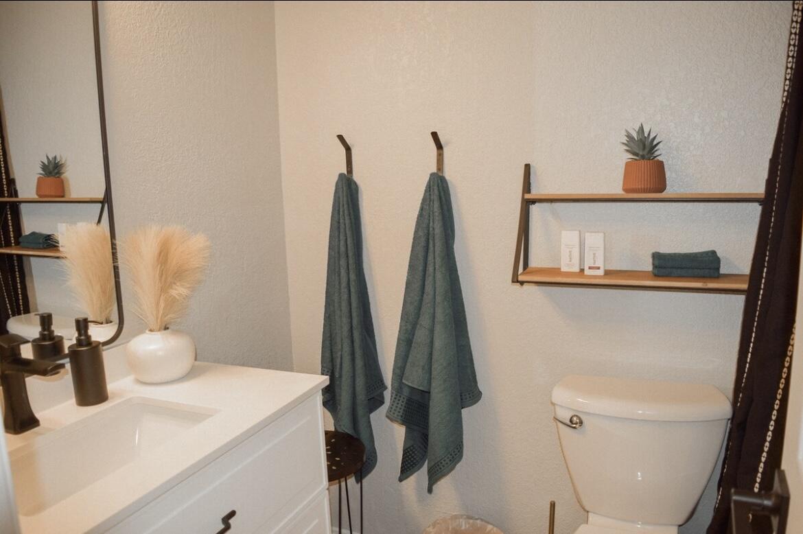 100 Getaway Circle Property Photo 14