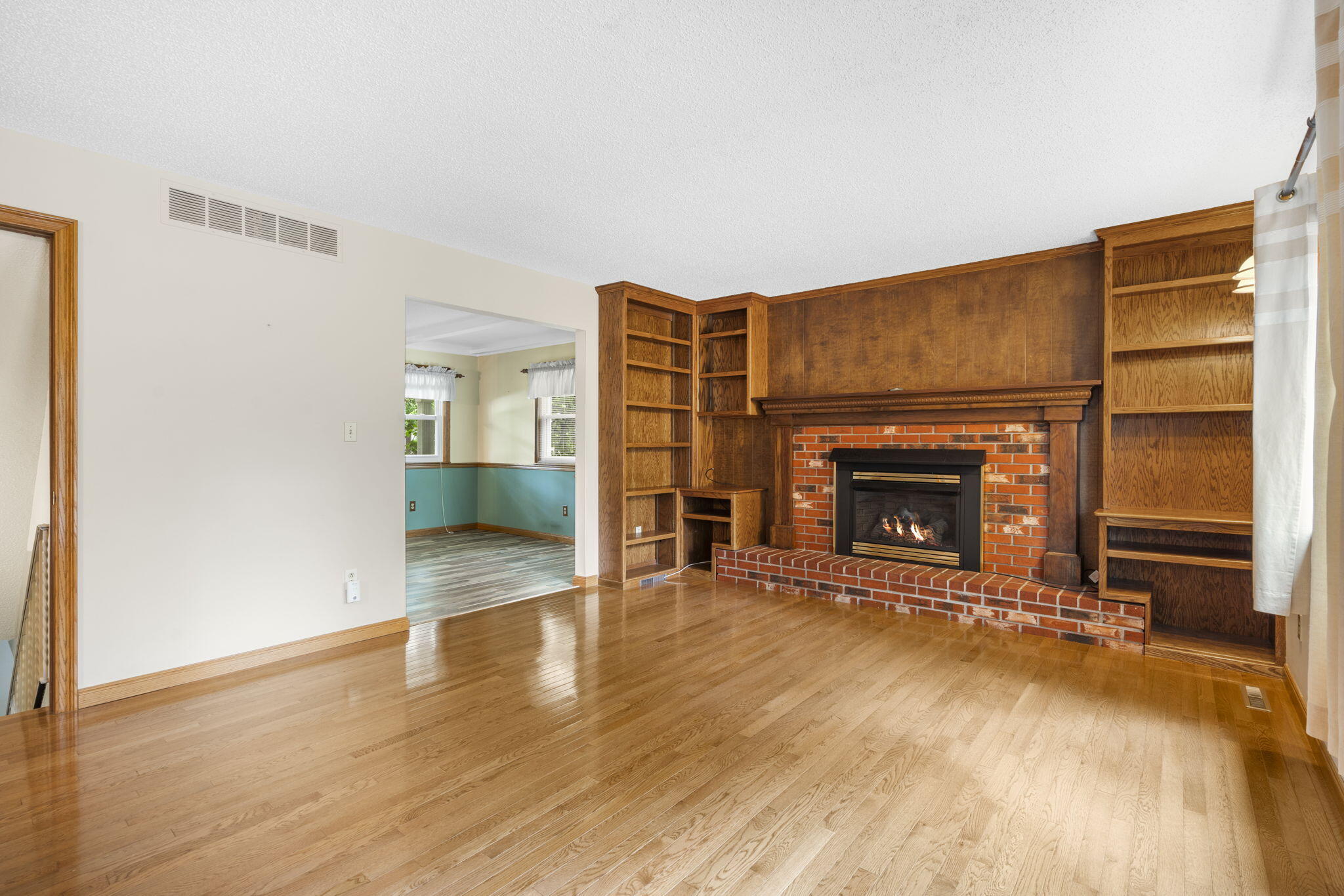 3644 North Stewart Avenue Property Photo 8