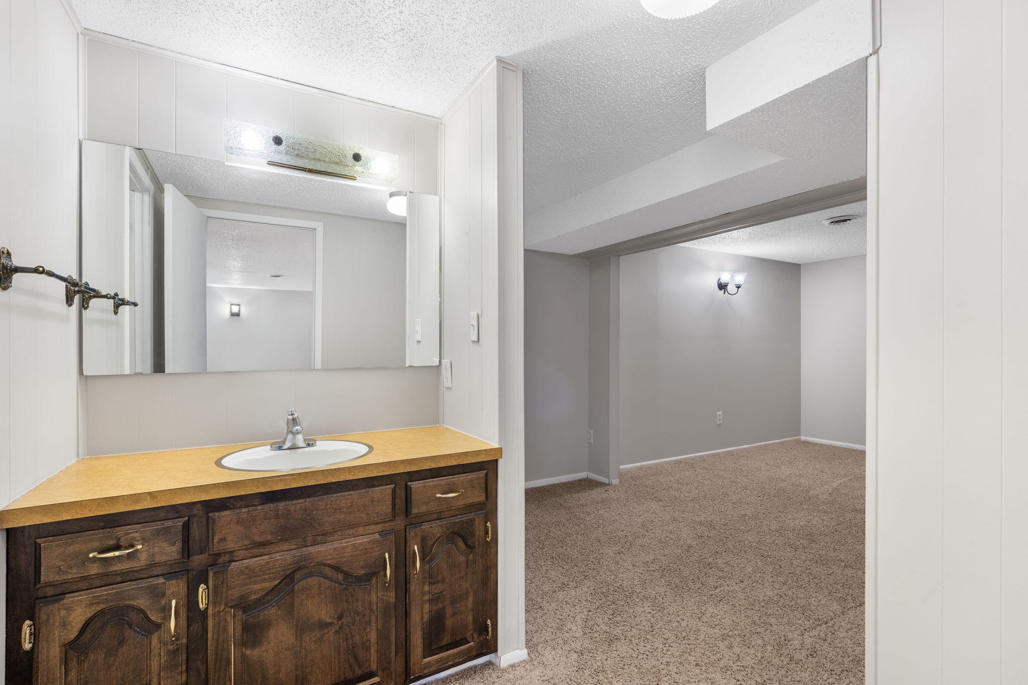 3644 North Stewart Avenue Property Photo 27