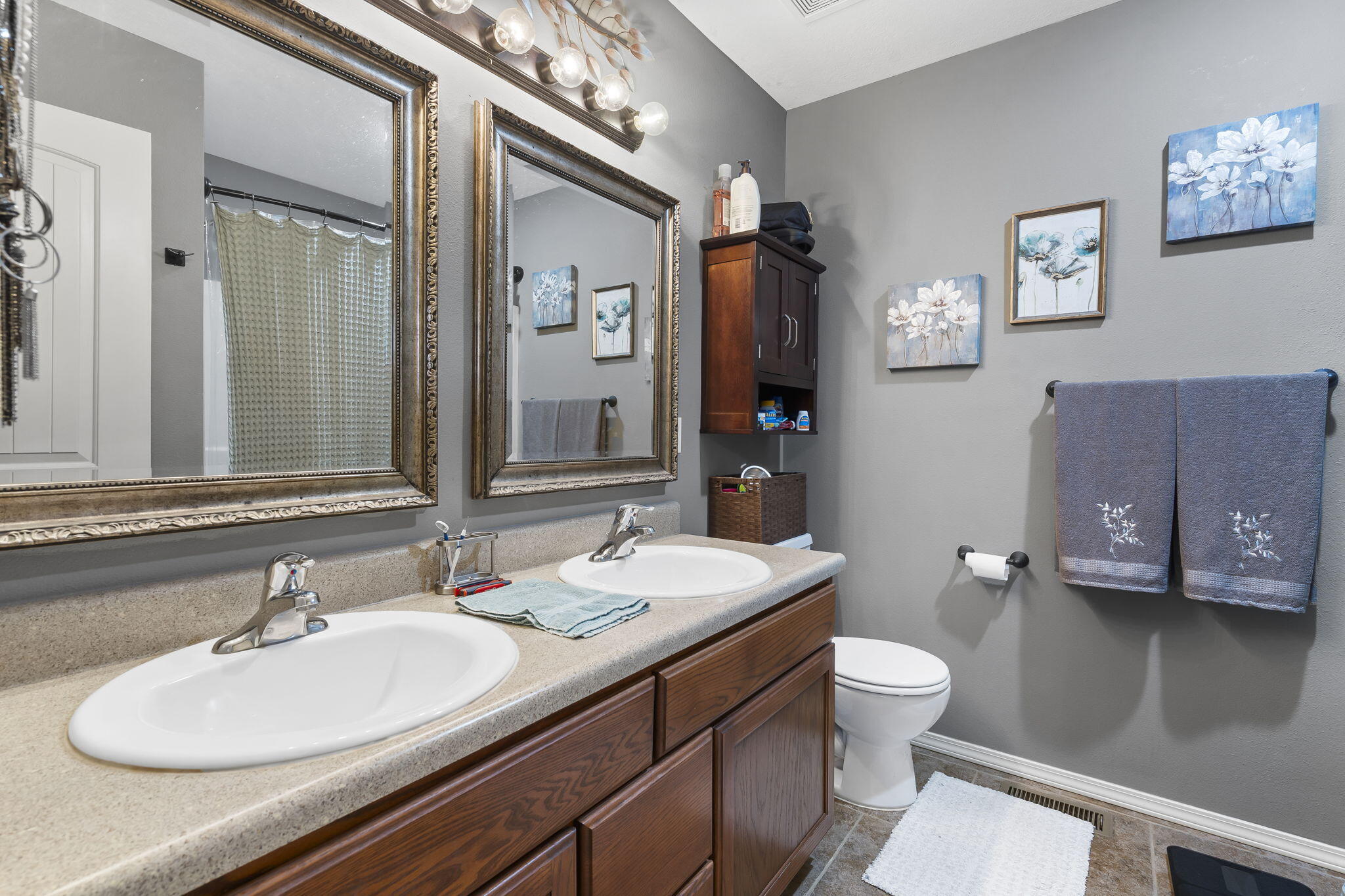 1206 South Solaira Street Property Photo 14