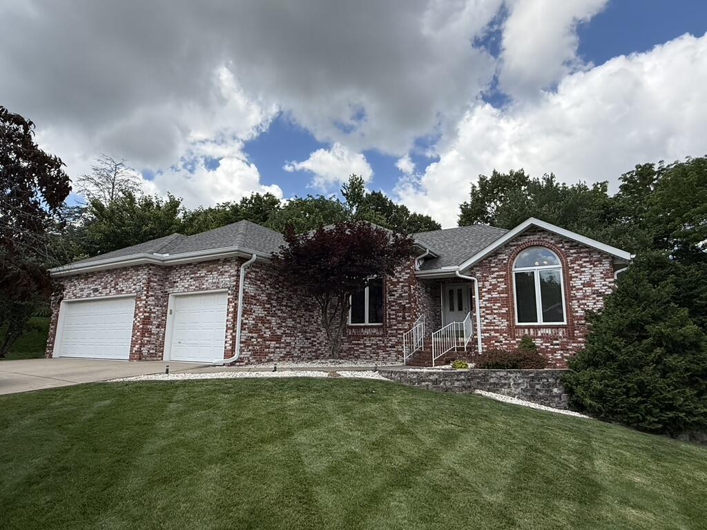 5135 South Clay Avenue Property Photo 1