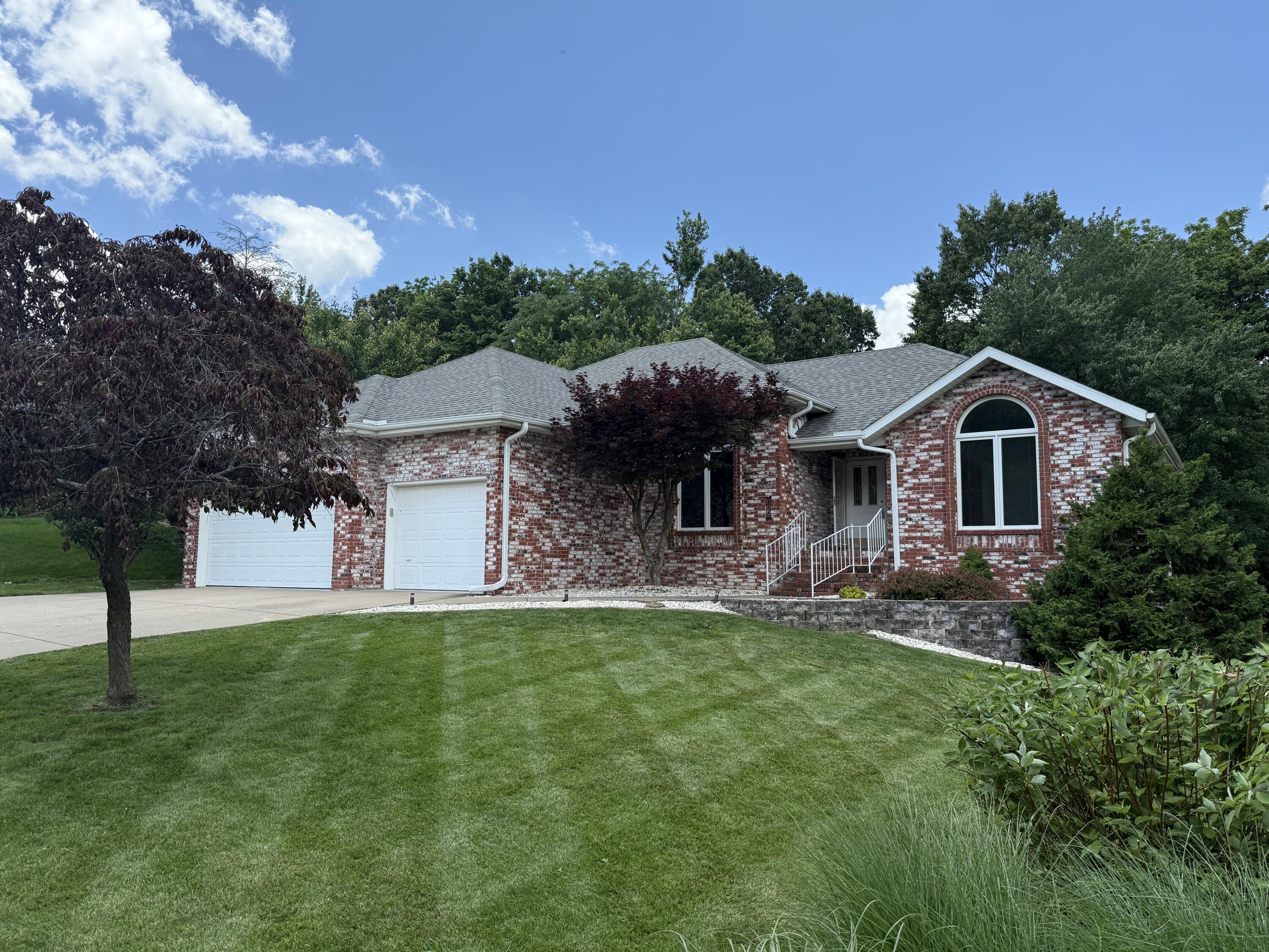 5135 South Clay Avenue Property Photo 2