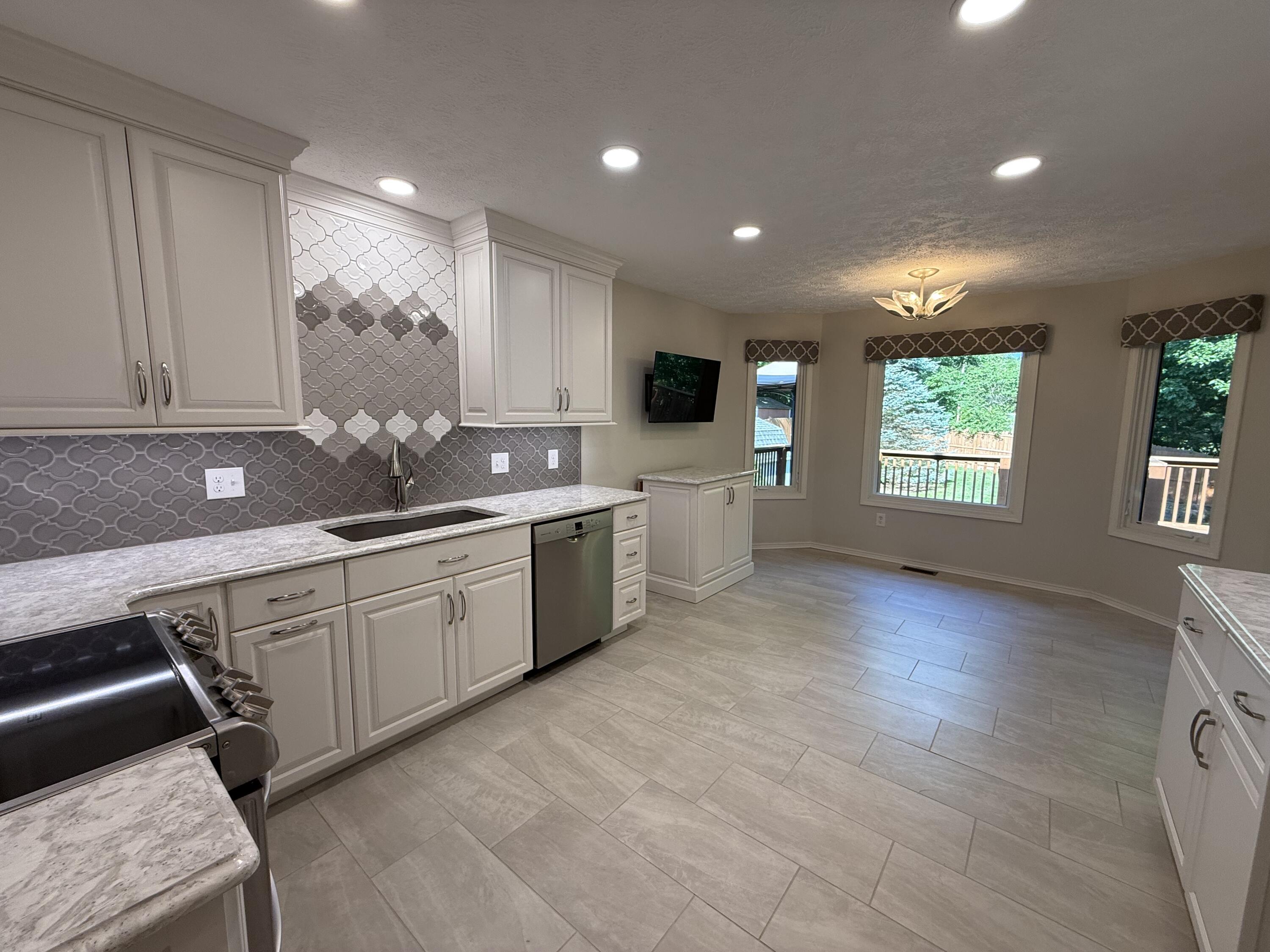 5135 South Clay Avenue Property Photo 10