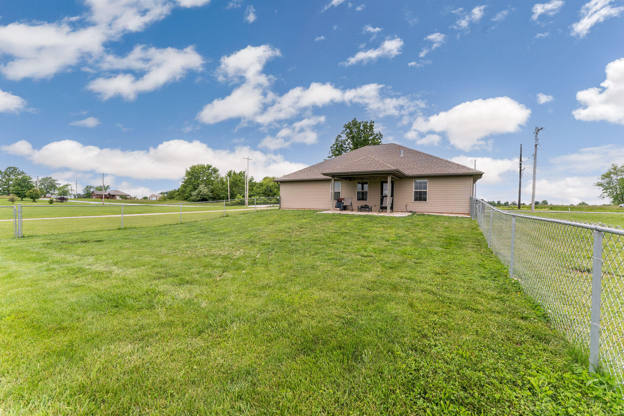 1054 Thoroughfare Street Property Photo 24