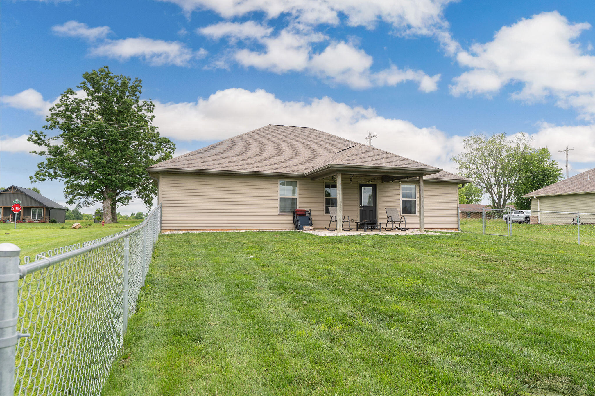1054 Thoroughfare Street Property Photo 25