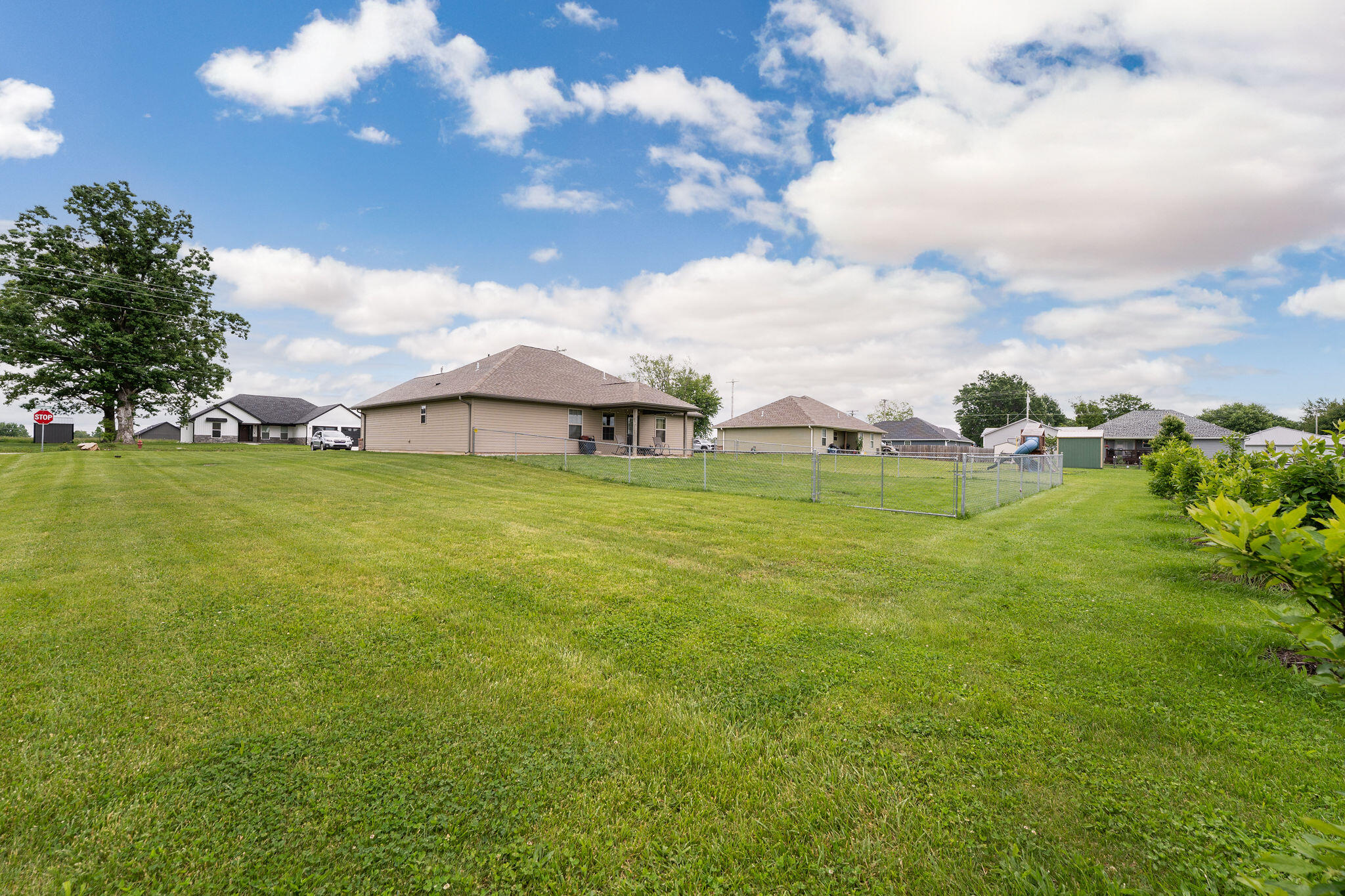 1054 Thoroughfare Street Property Photo 26