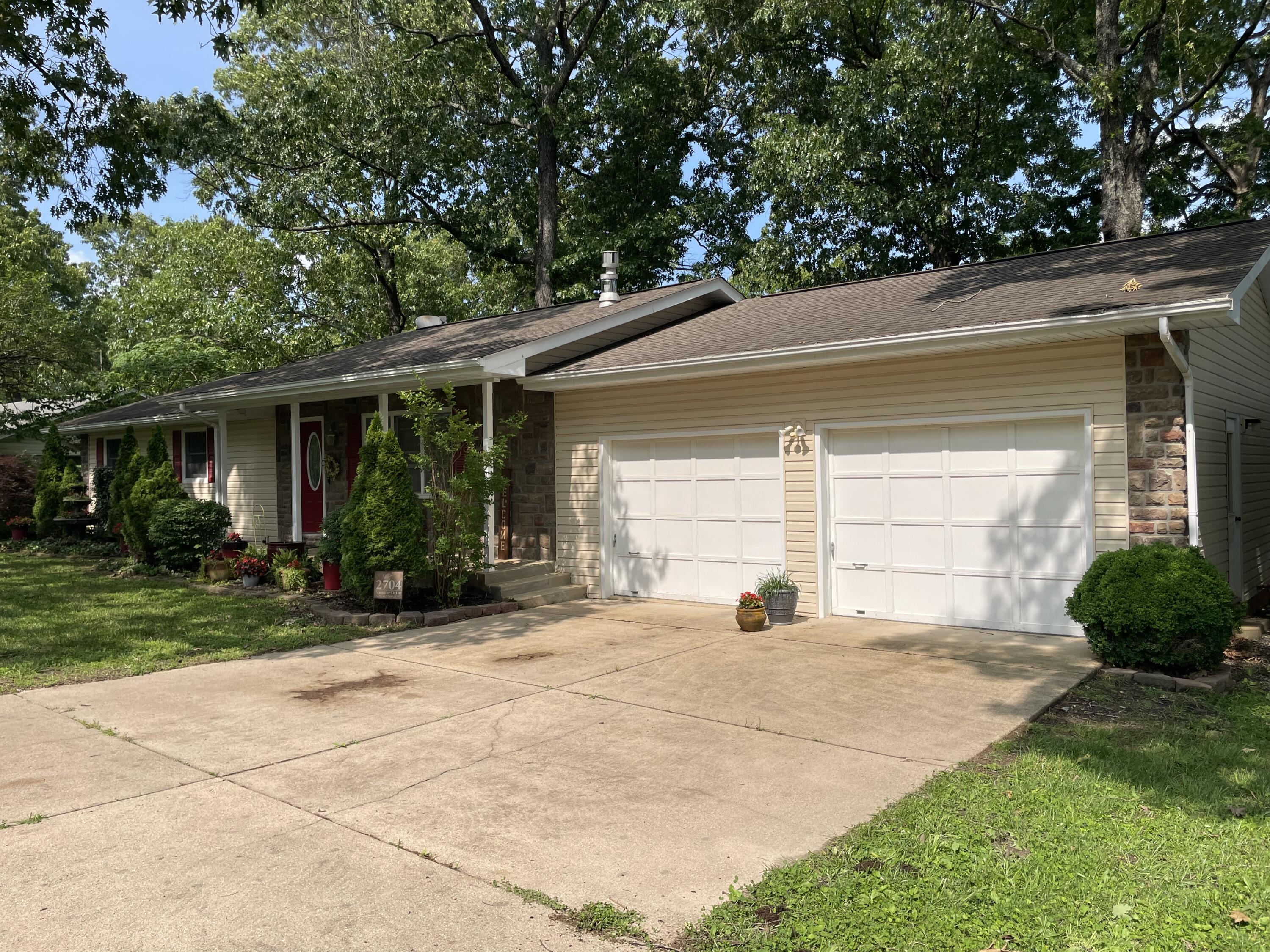 2704 Jennifer Drive Property Photo 2
