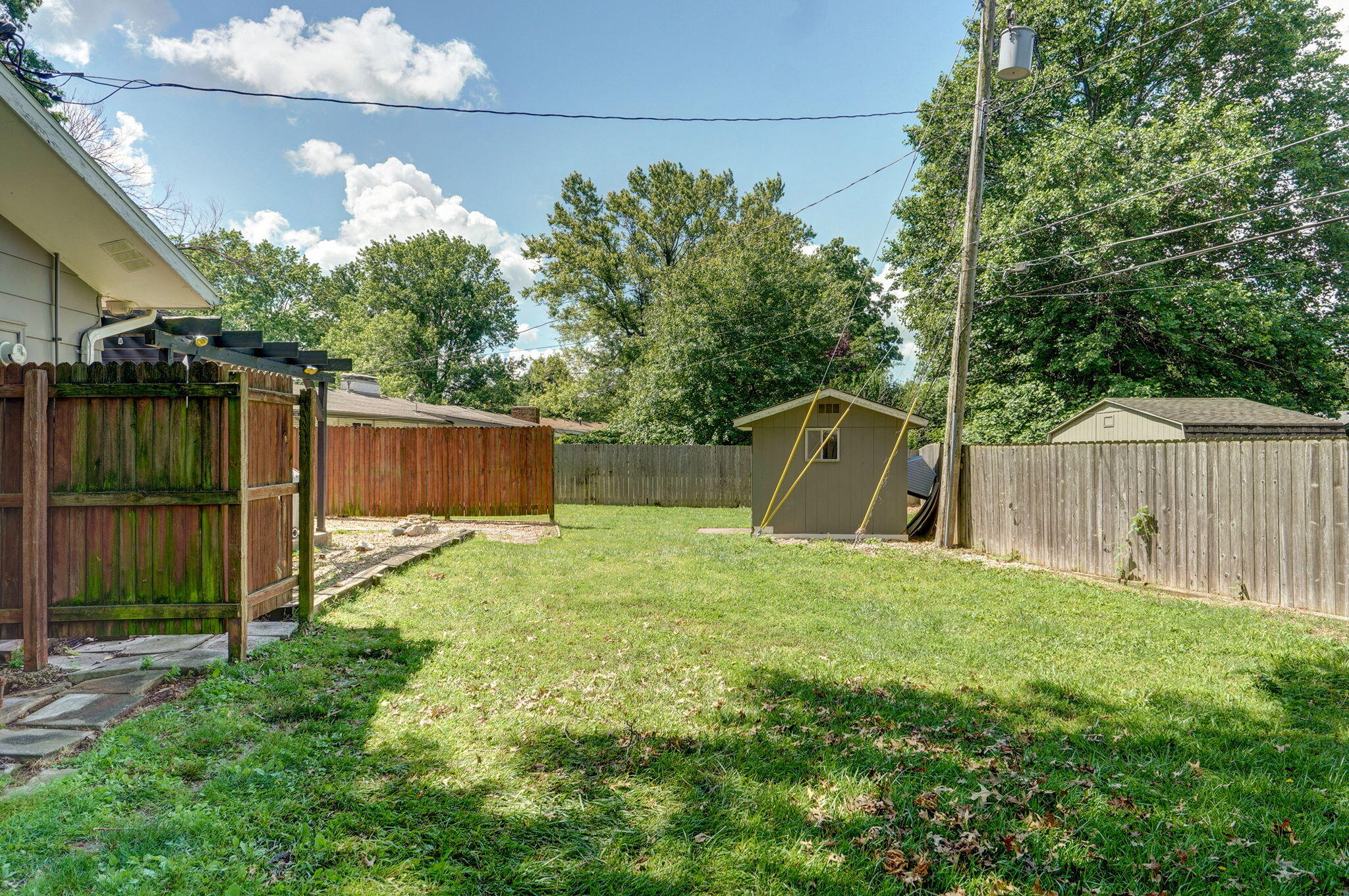 1983 South Meadowview Avenue Property Photo 40