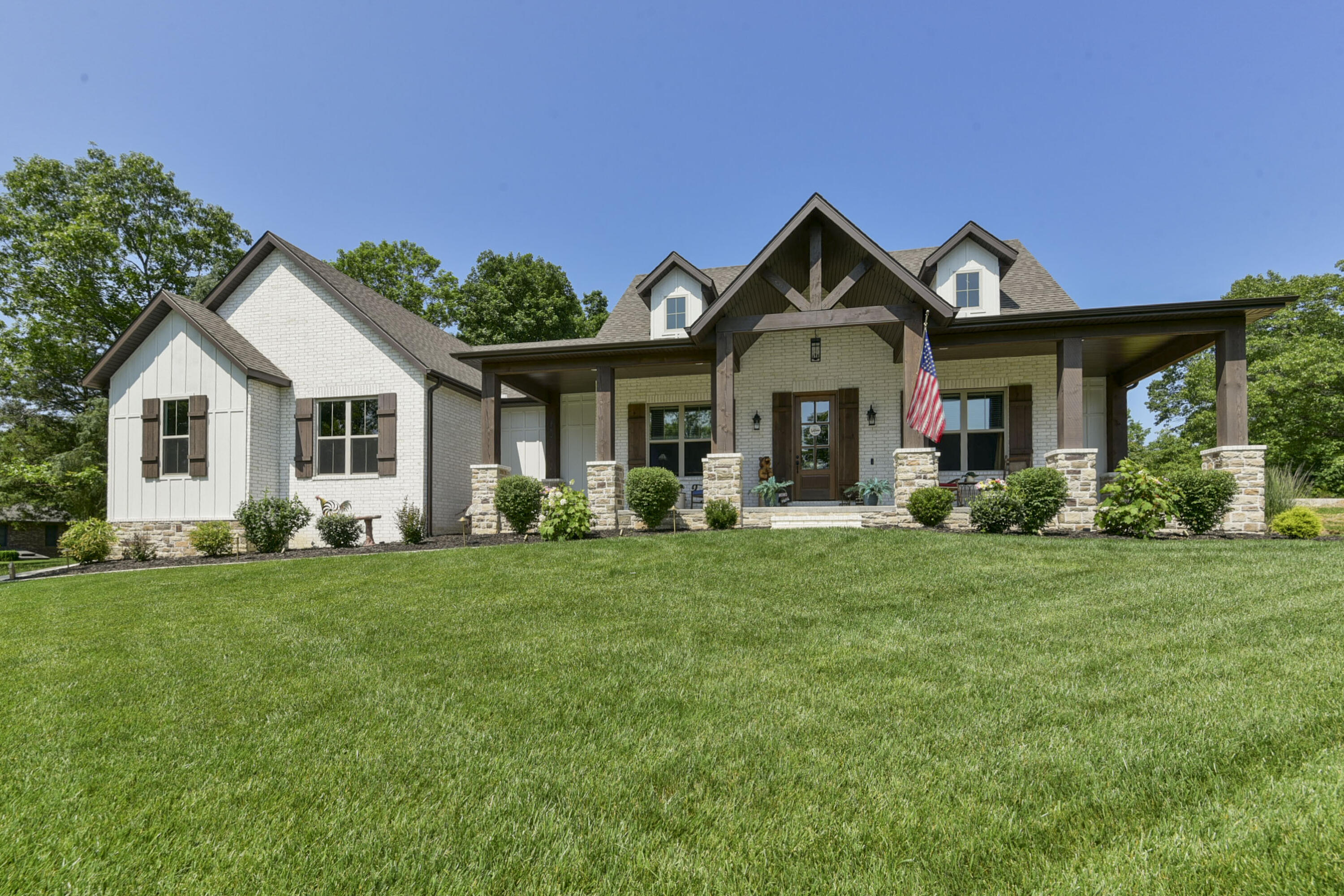 722 Seven Pines Drive Property Photo 4