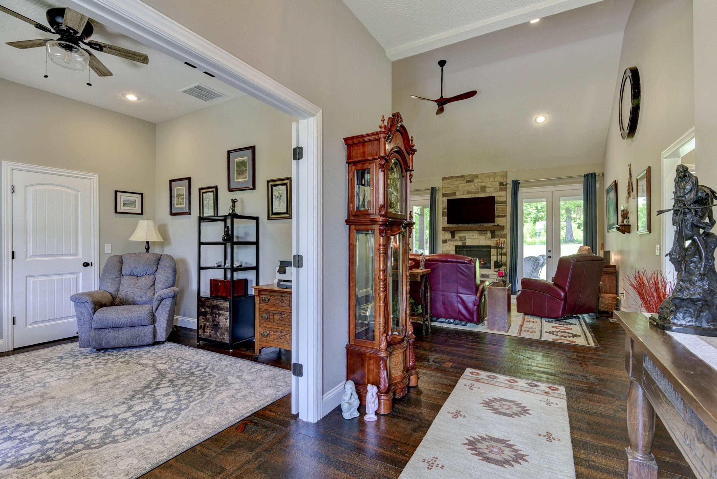 722 Seven Pines Drive Property Photo 7