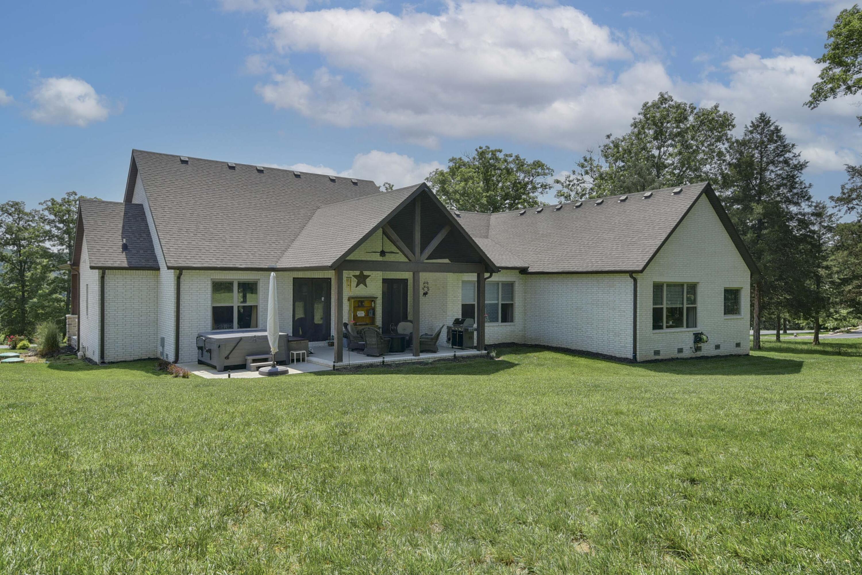 722 Seven Pines Drive Property Photo 14