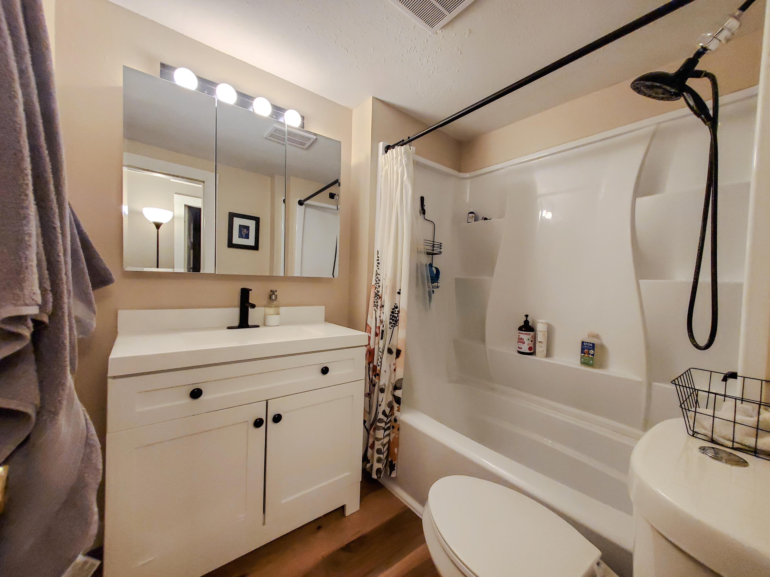1010 Pine Street Property Photo 18