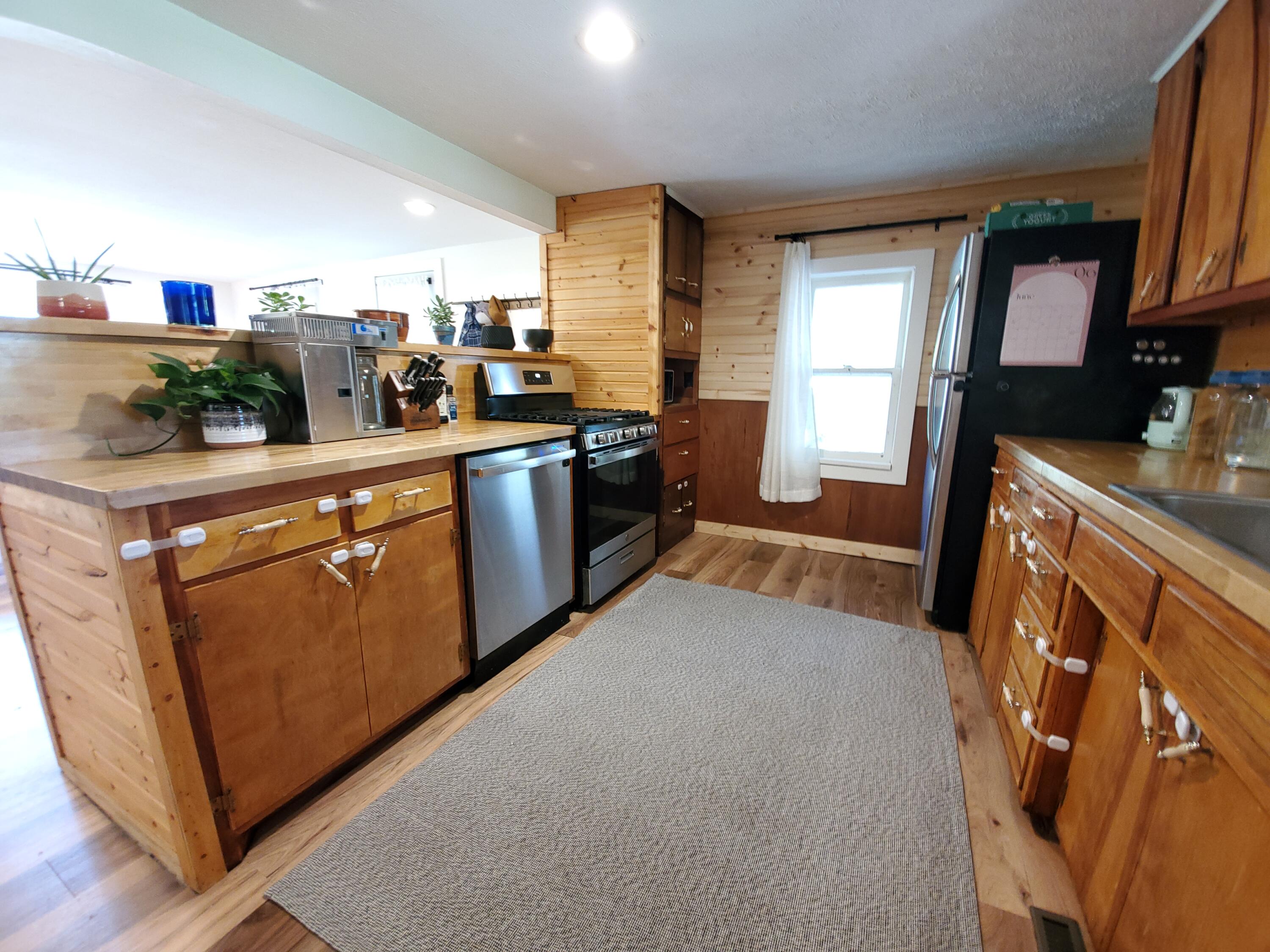 1010 Pine Street Property Photo 28