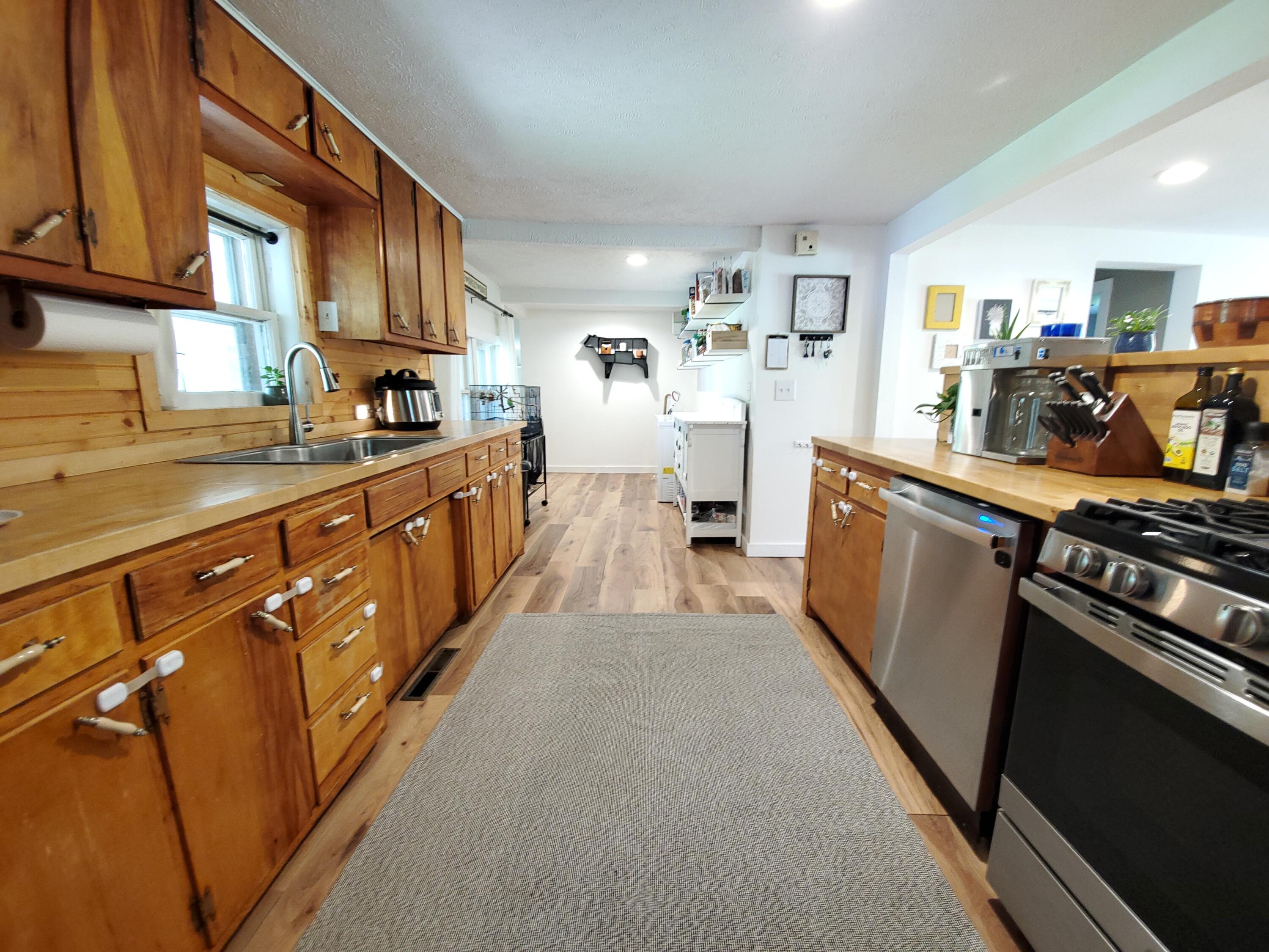 1010 Pine Street Property Photo 30