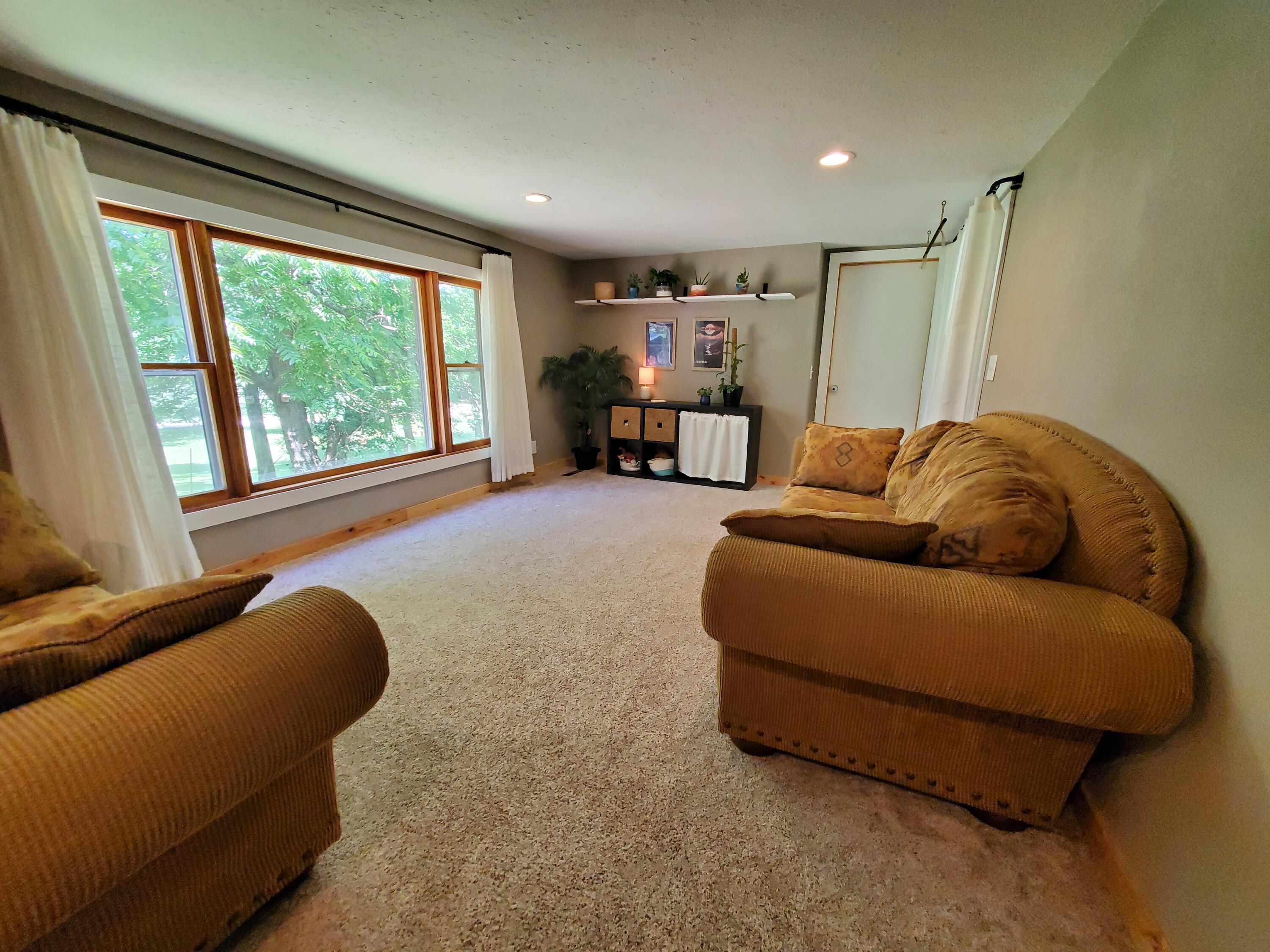 1010 Pine Street Property Photo 35