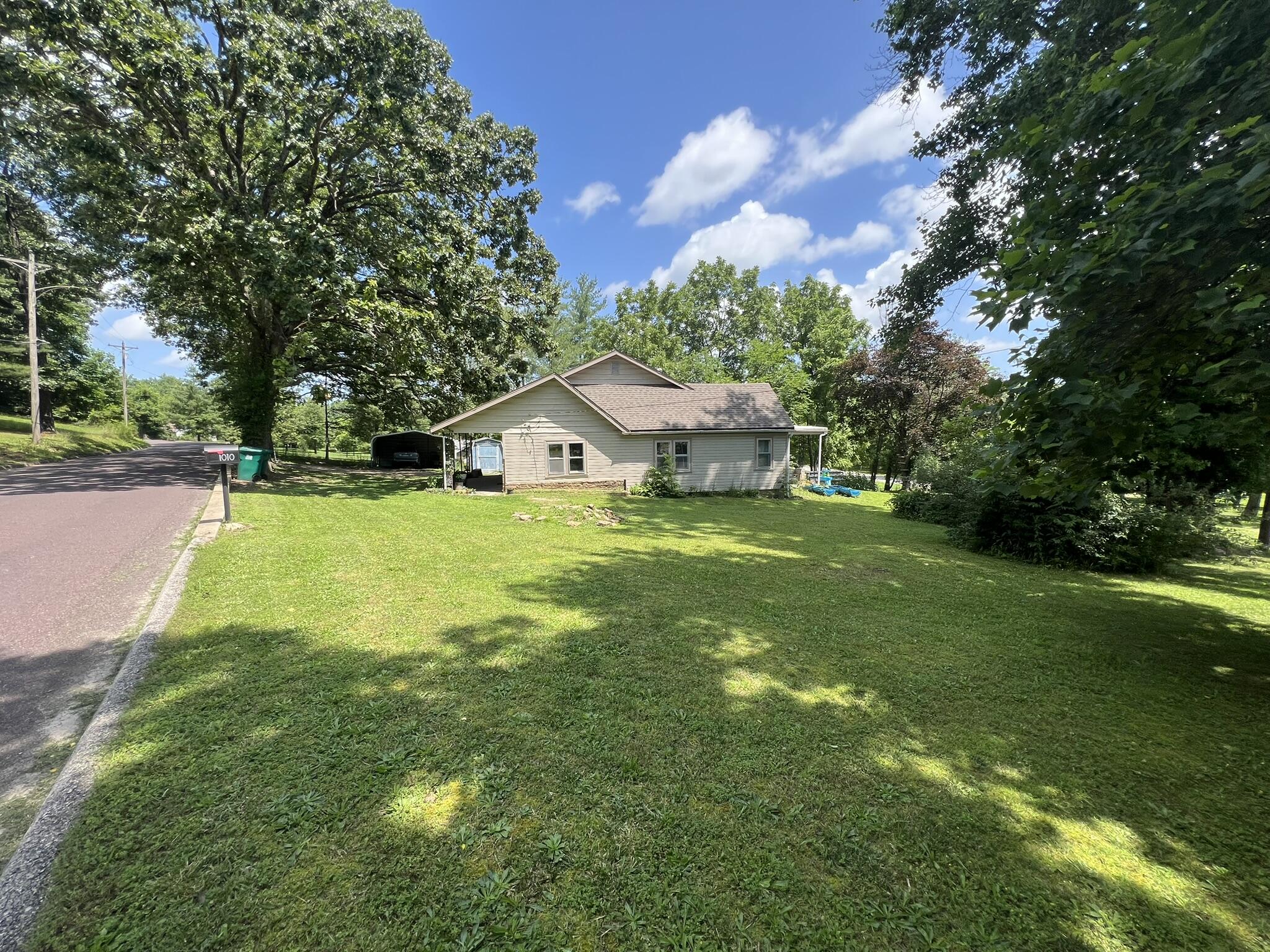 1010 Pine Street Property Photo 56
