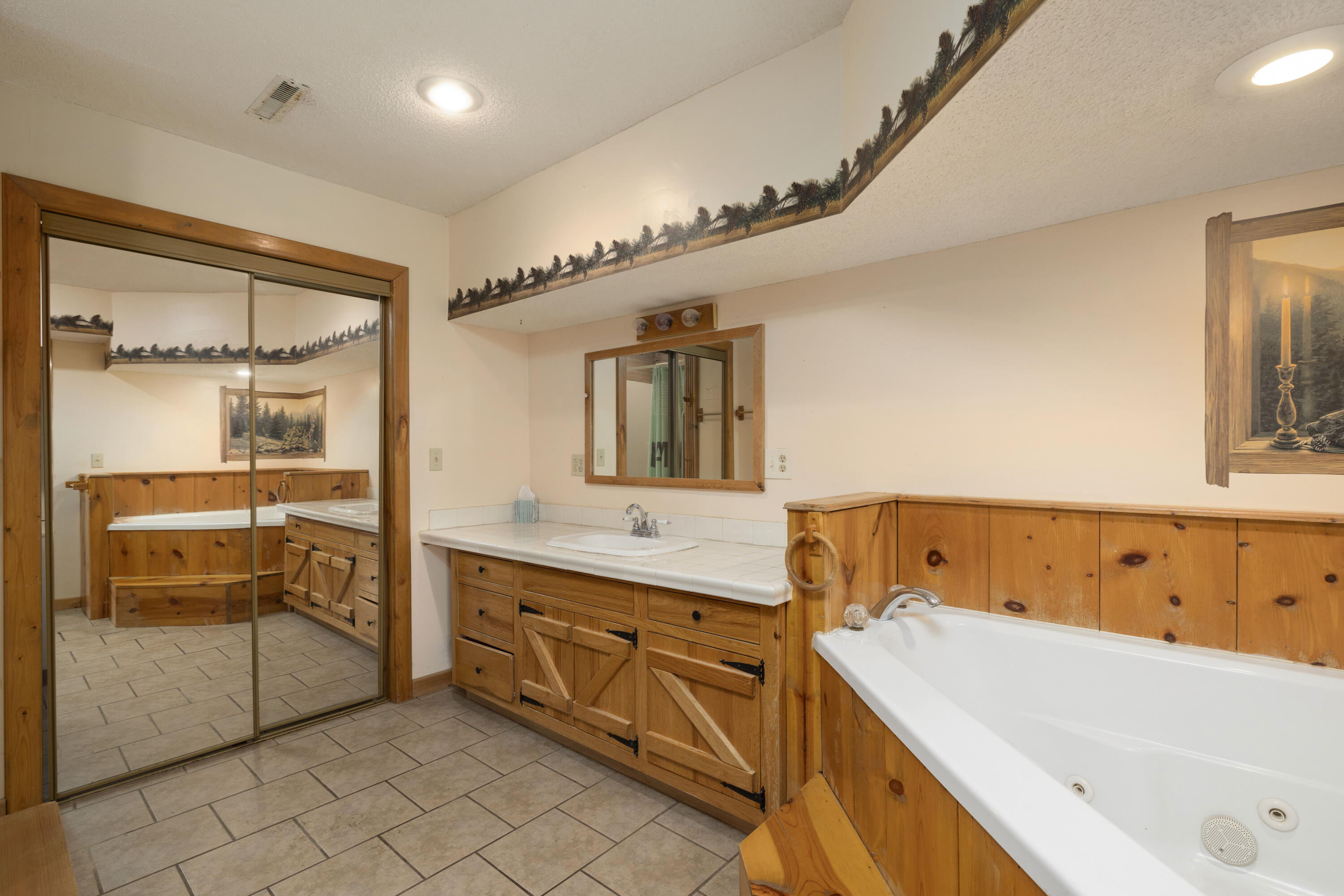 247 South Jefferson Street Property Photo 37