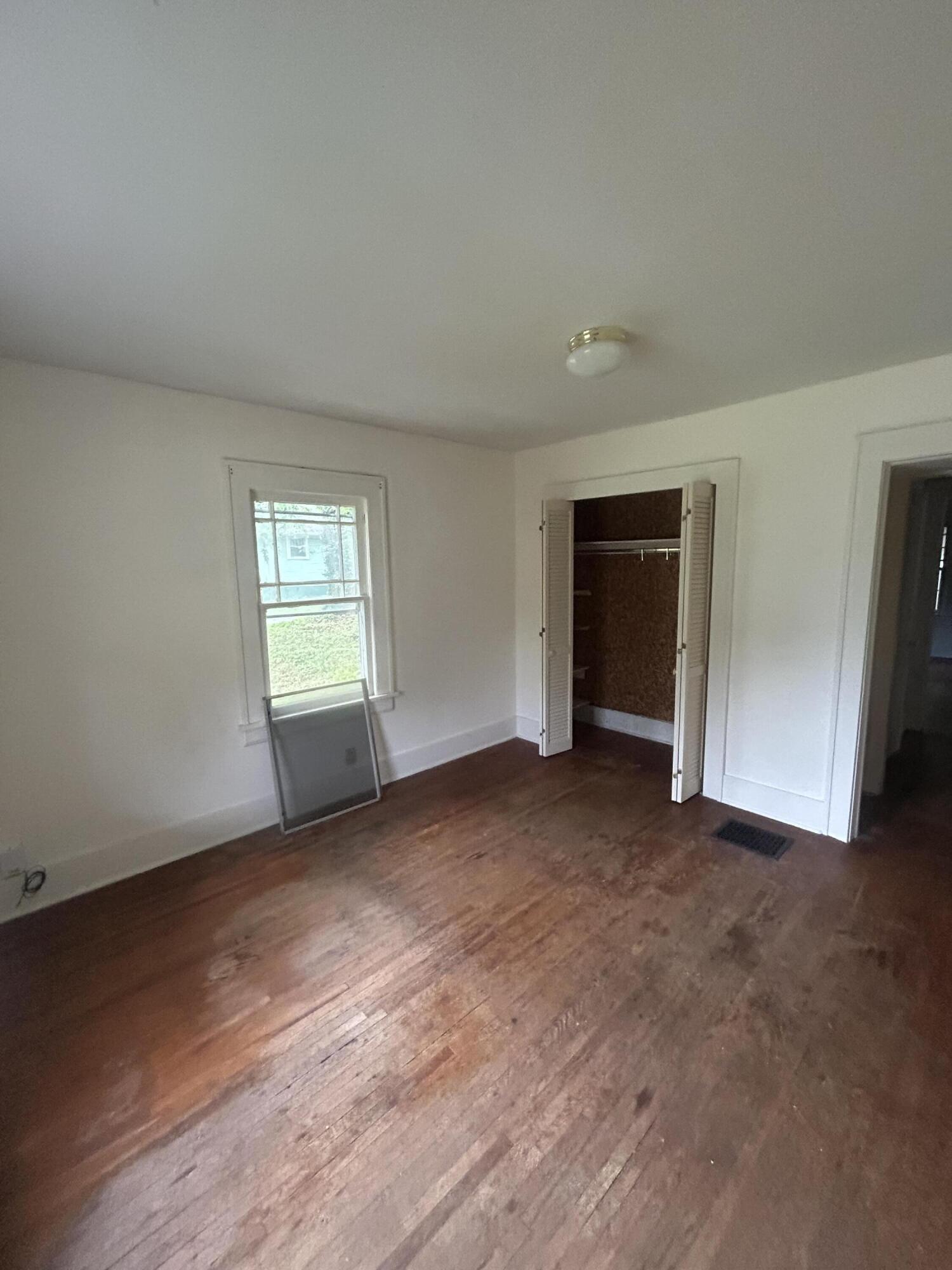 1443 South Jefferson Avenue Property Photo 5