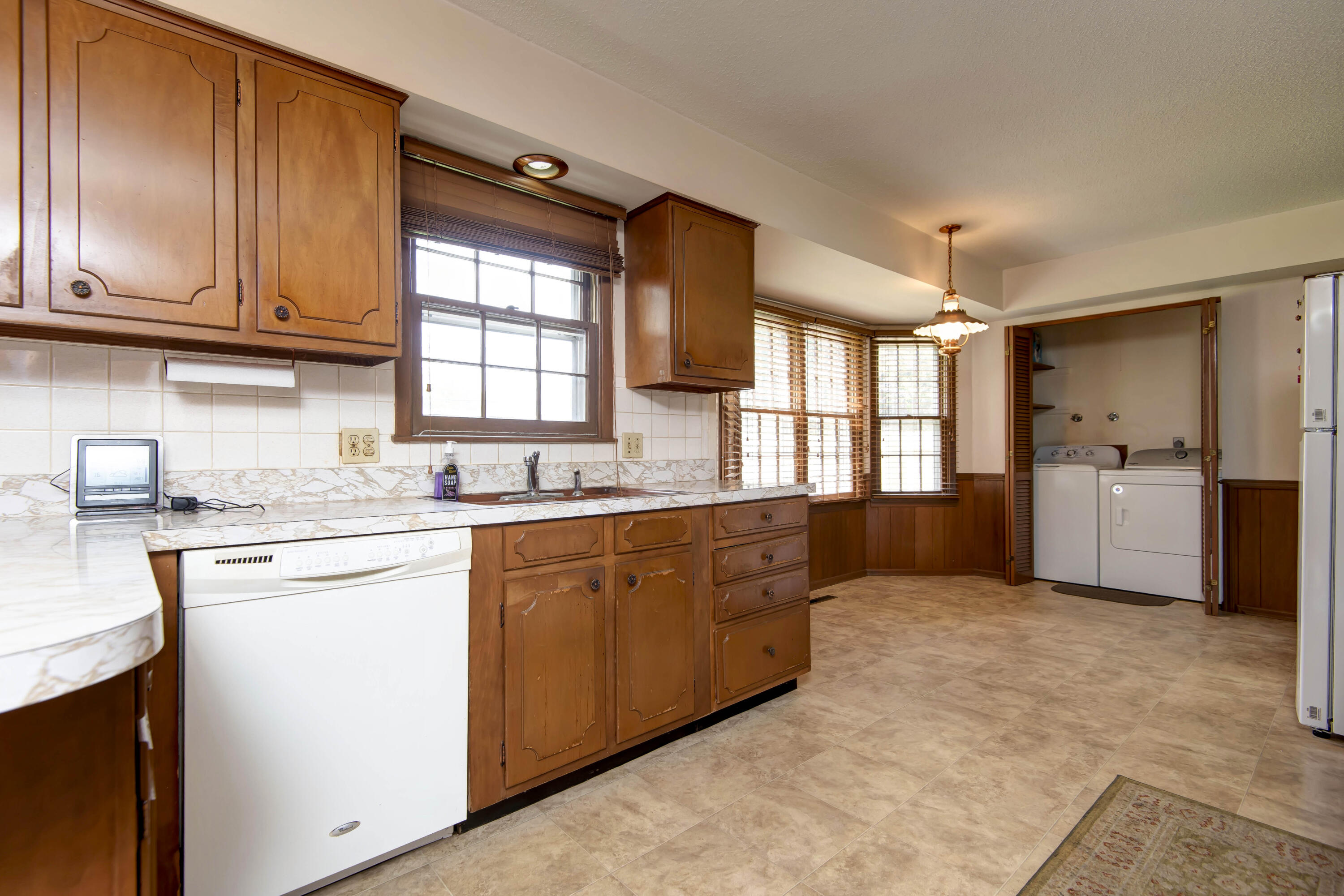 2453 South Mccann Avenue Property Photo 8