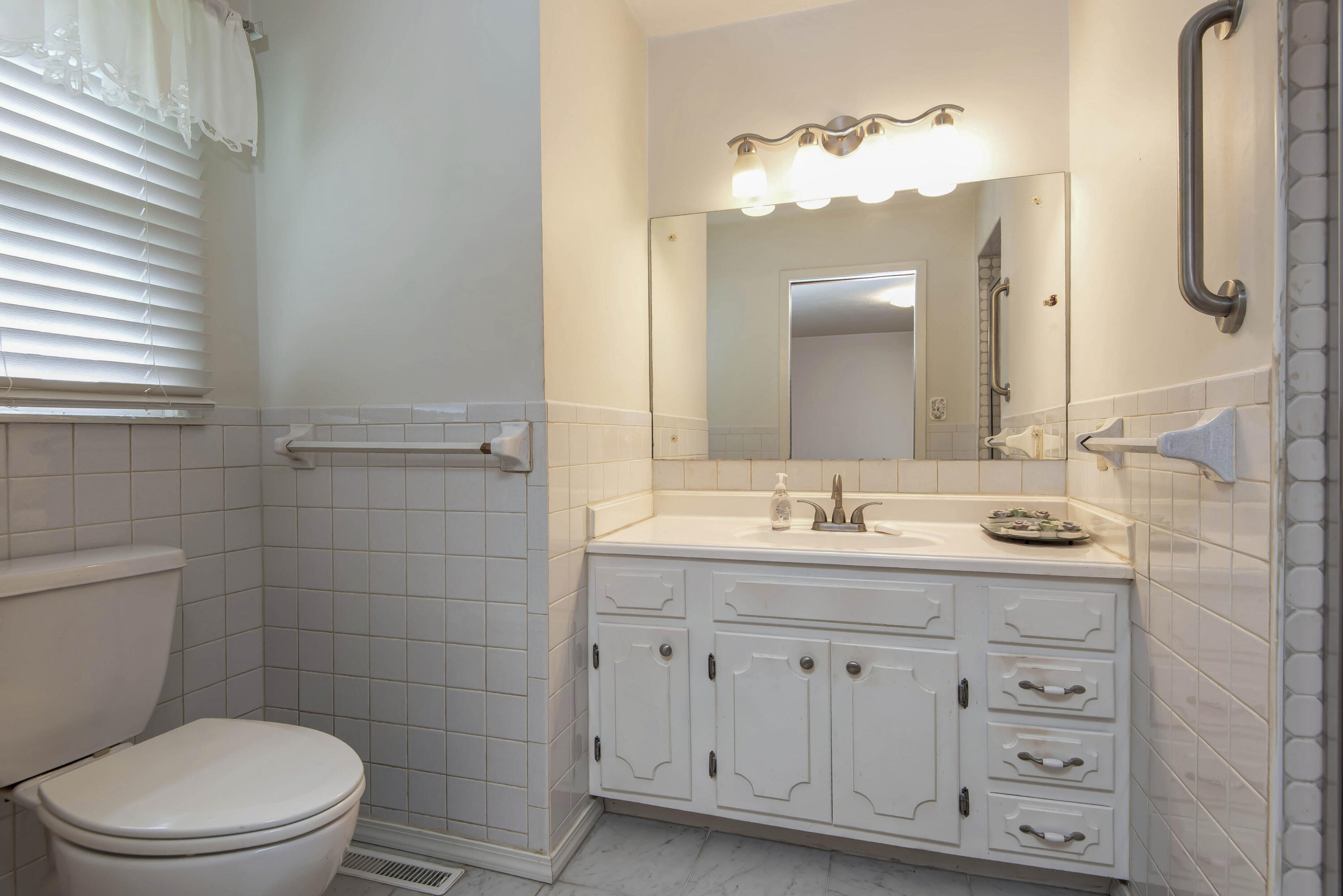 2453 South Mccann Avenue Property Photo 15
