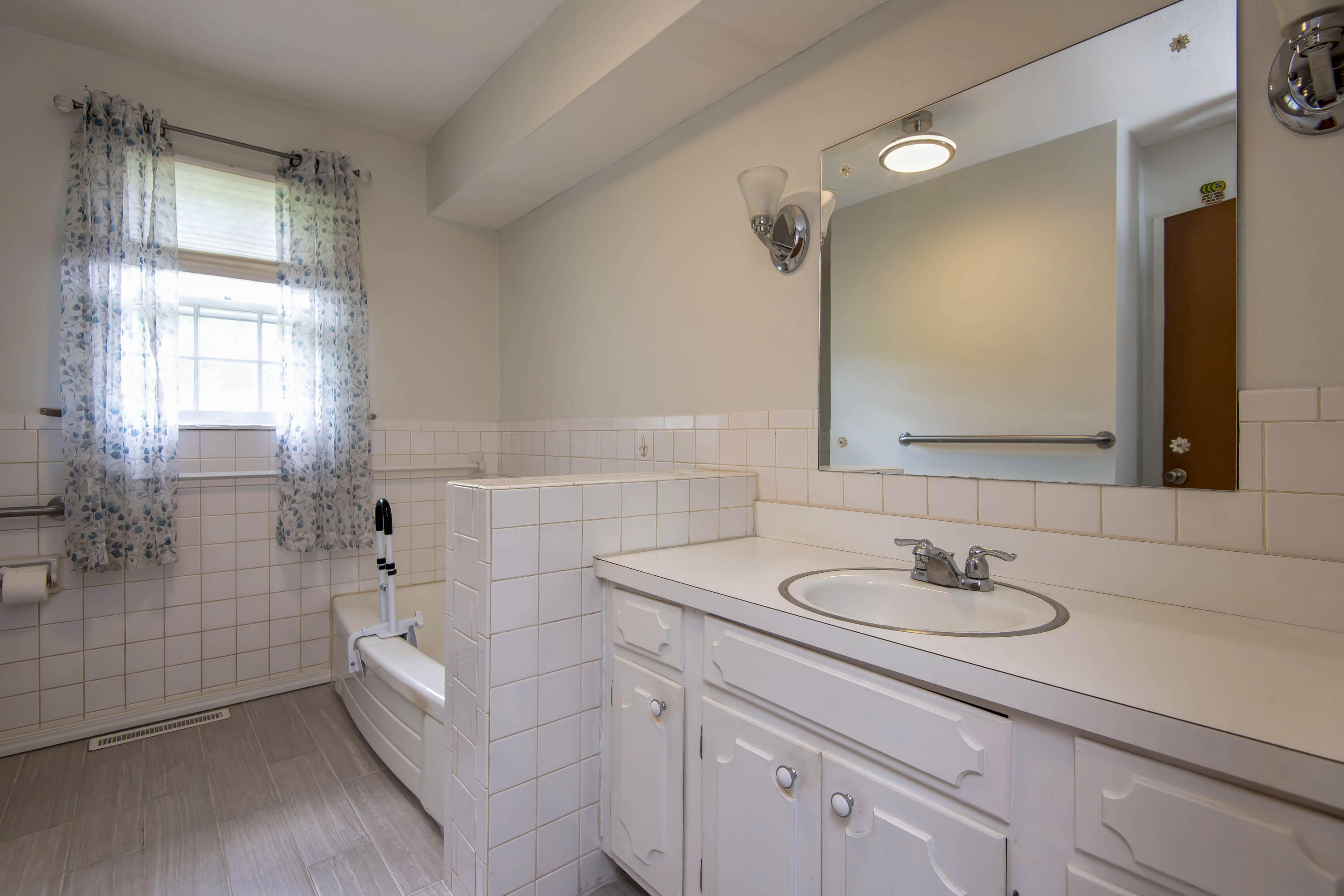 2453 South Mccann Avenue Property Photo 18