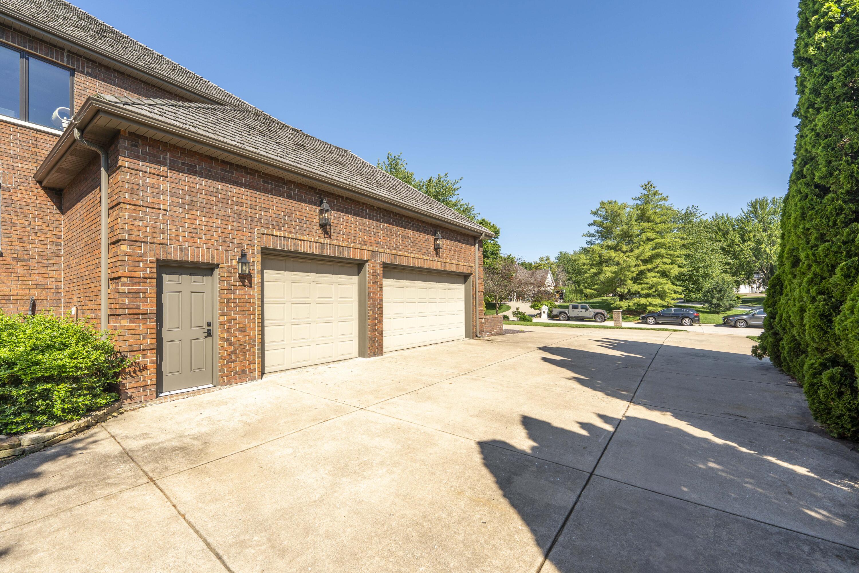 3596 East Montrose Court Property Photo 66