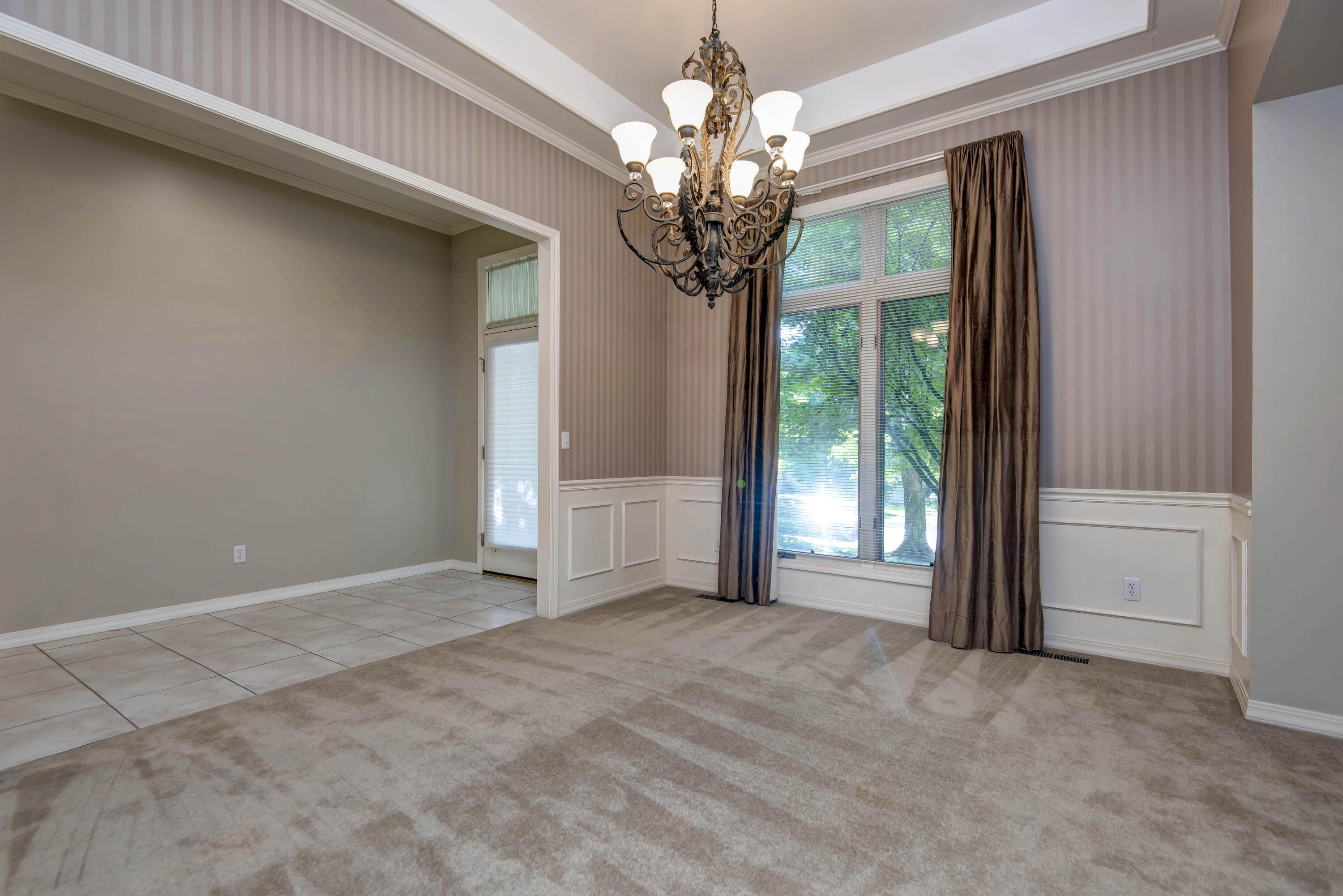 1343 North Fenchurch Lane Property Photo 8