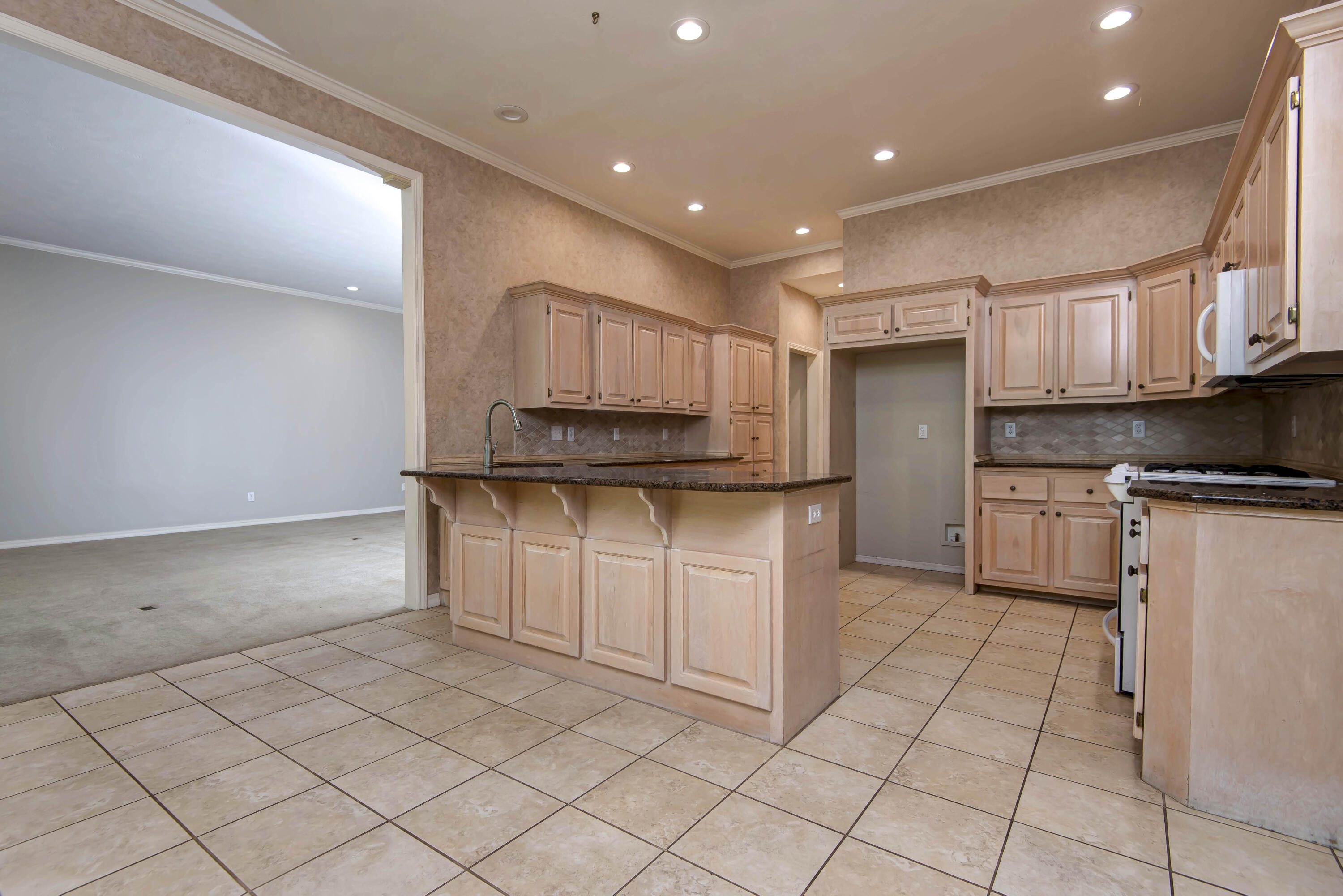 1343 North Fenchurch Lane Property Photo 10
