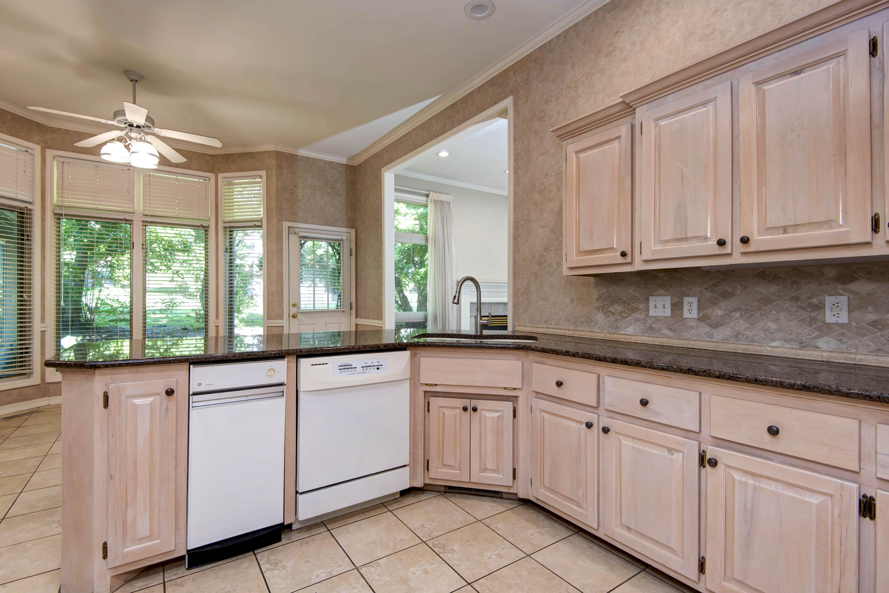 1343 North Fenchurch Lane Property Photo 12