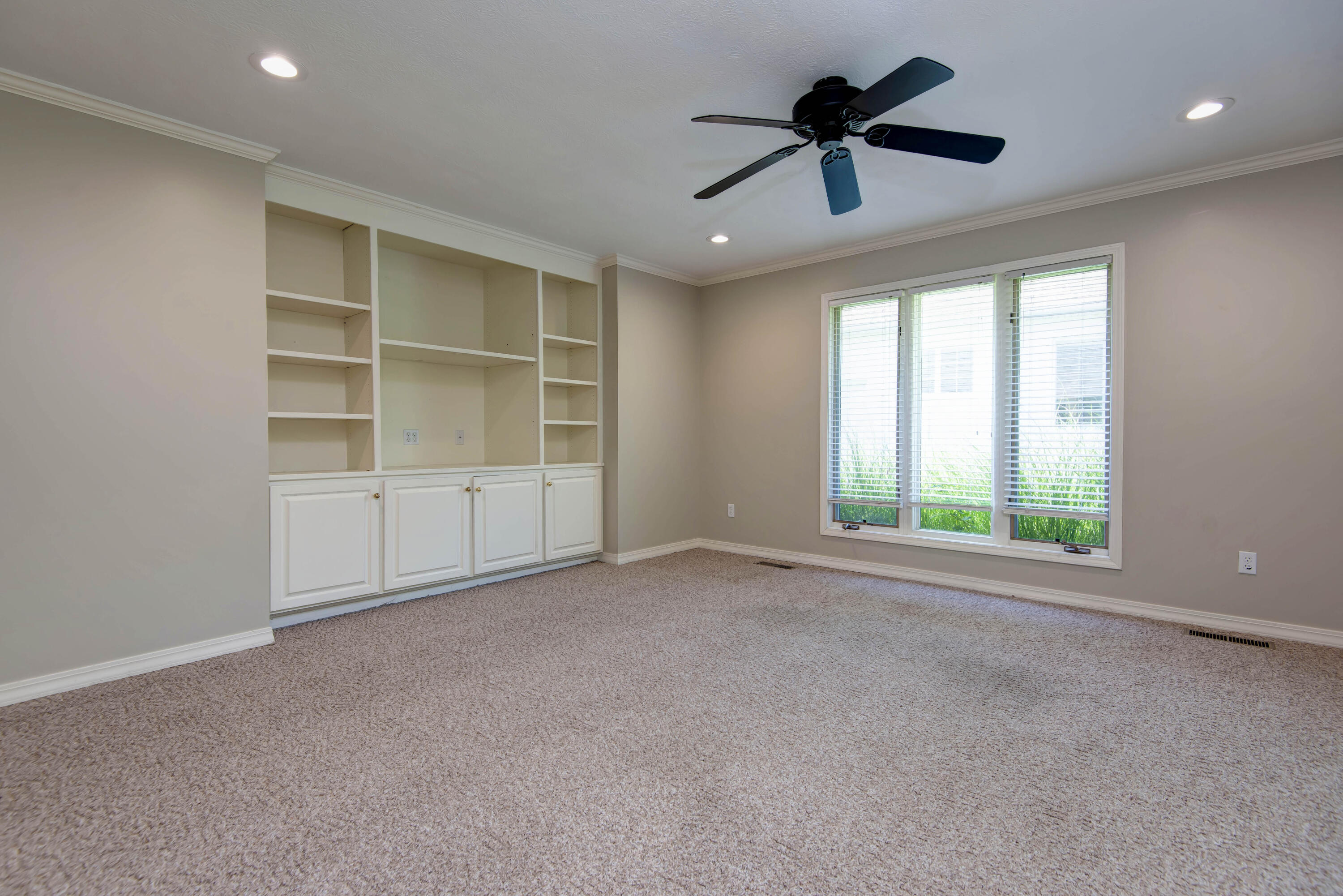 1343 North Fenchurch Lane Property Photo 17