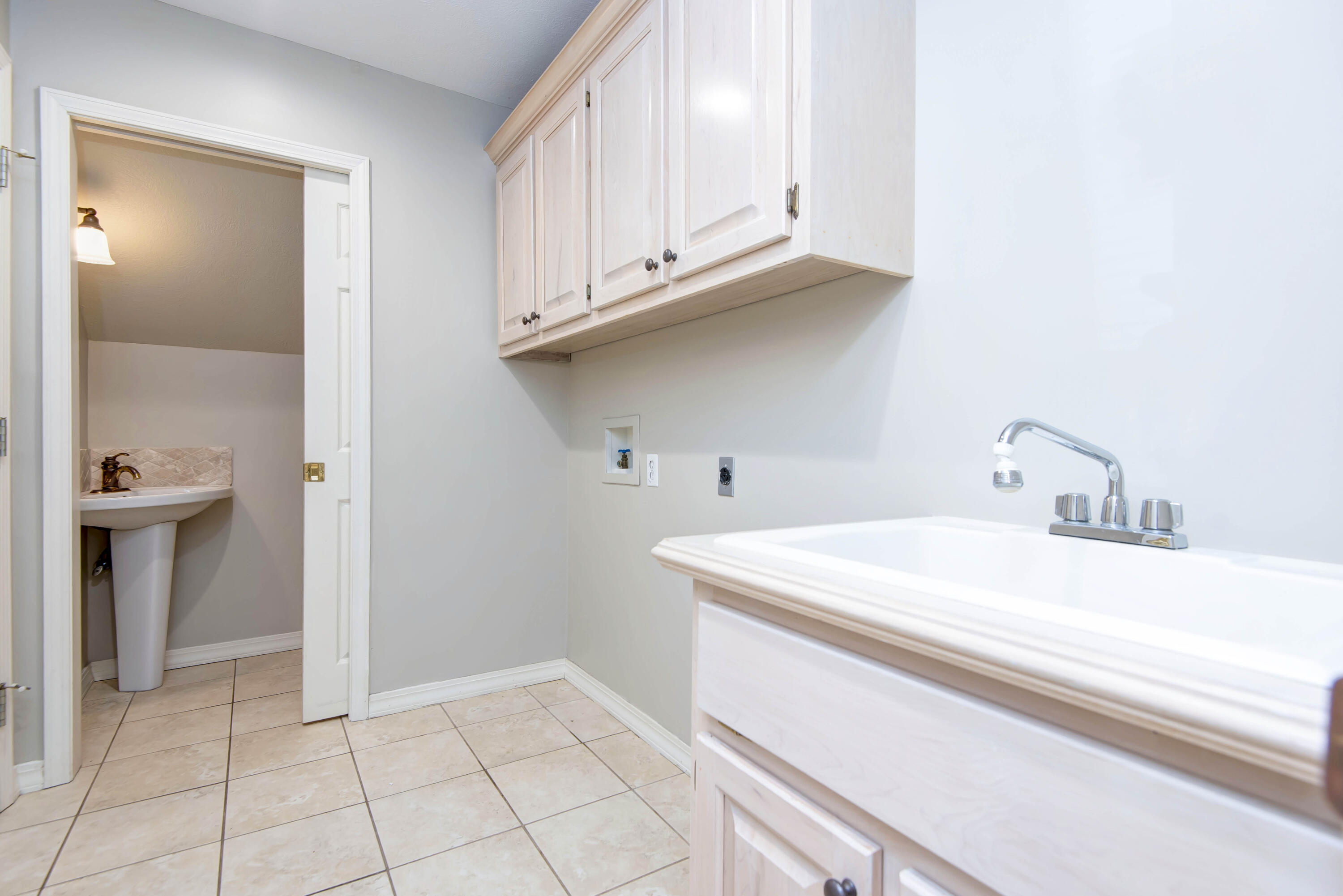 1343 North Fenchurch Lane Property Photo 28