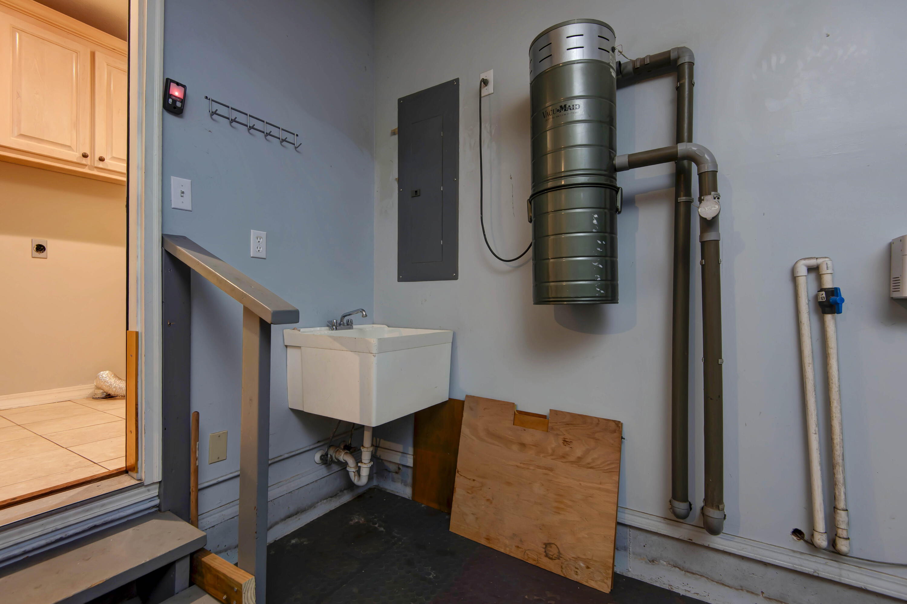 1343 North Fenchurch Lane Property Photo 30