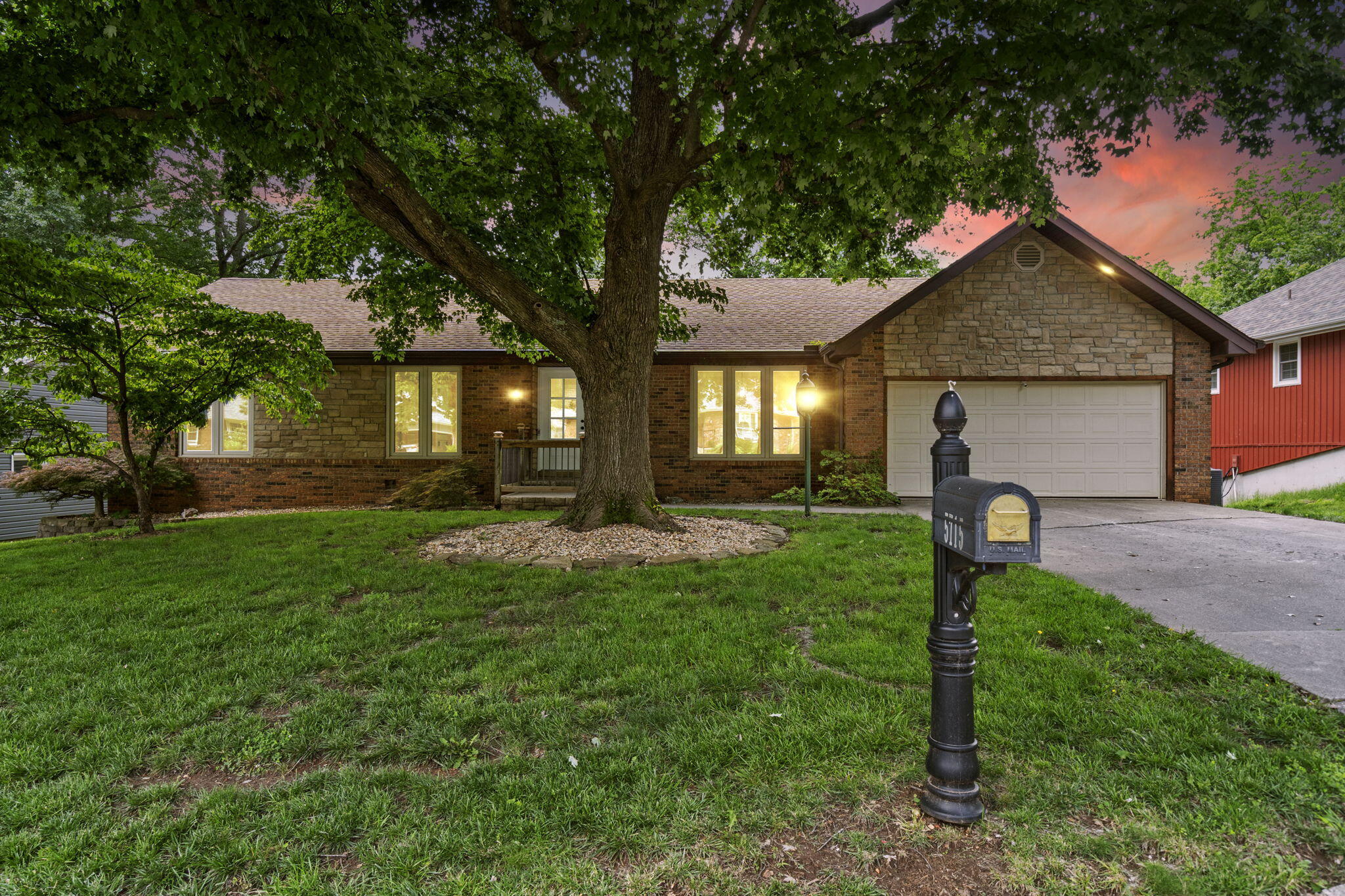 5715 South Clay Avenue Property Photo 2