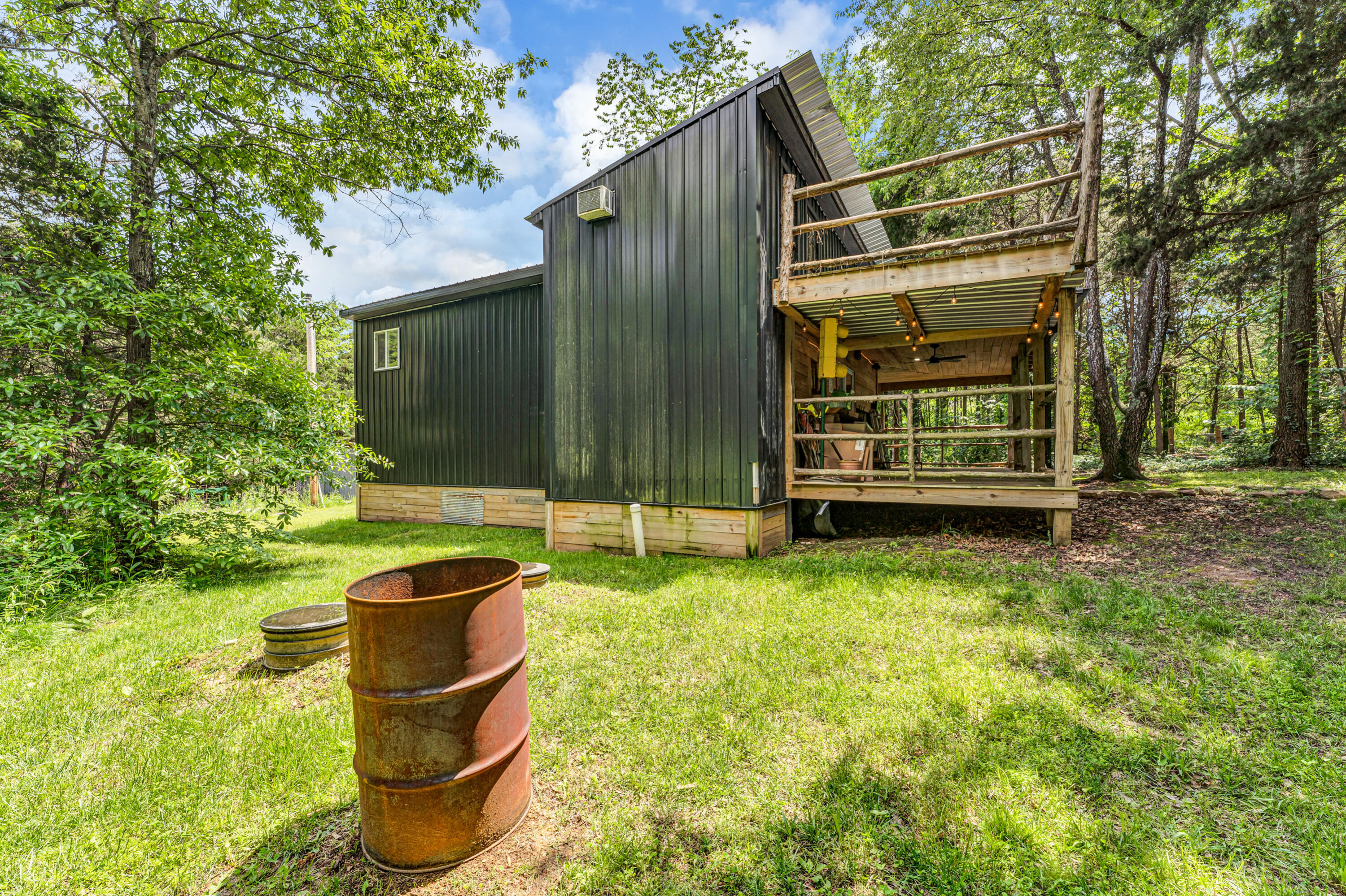 1939 East 540th Road Property Photo 3