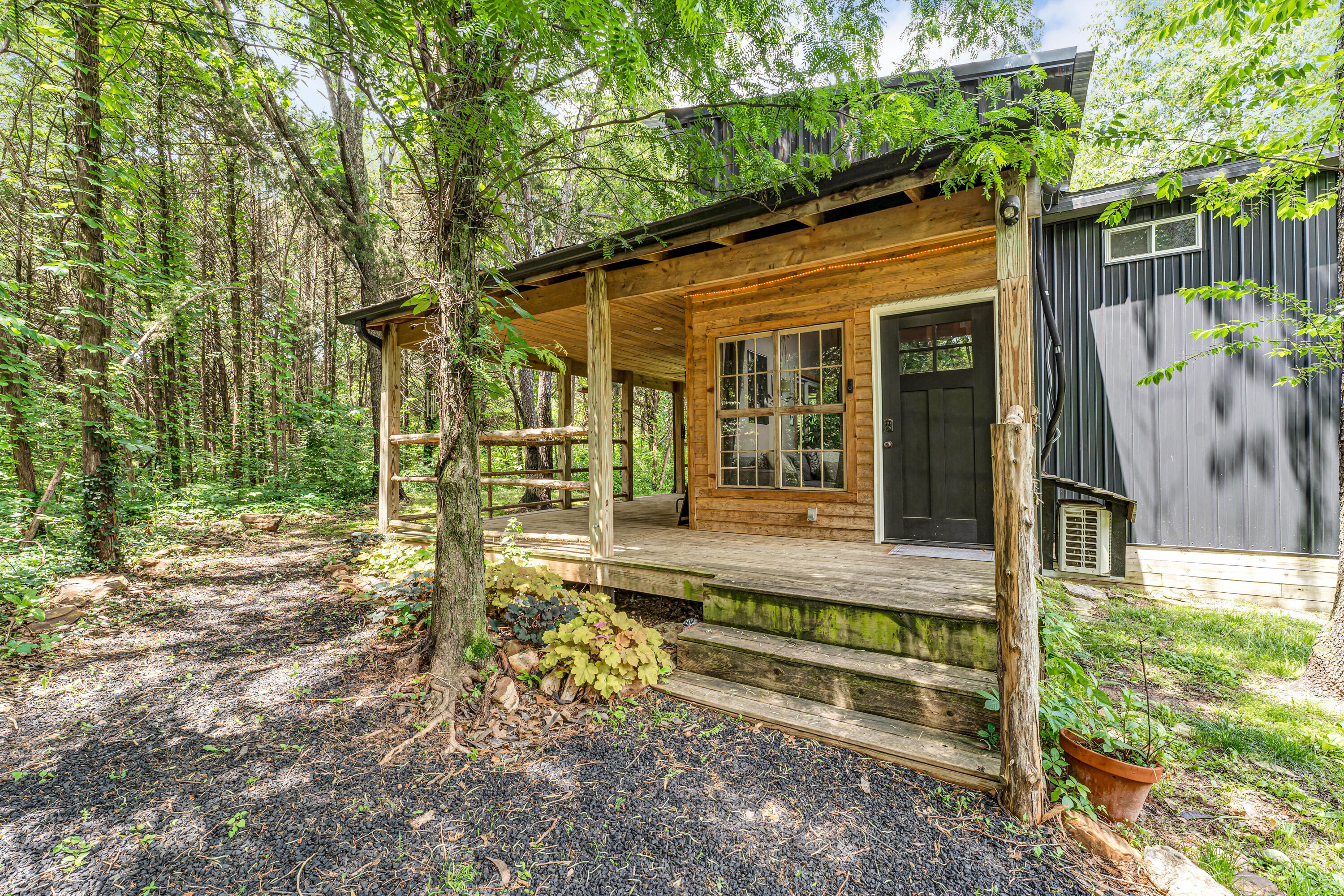 1939 East 540th Road Property Photo 4