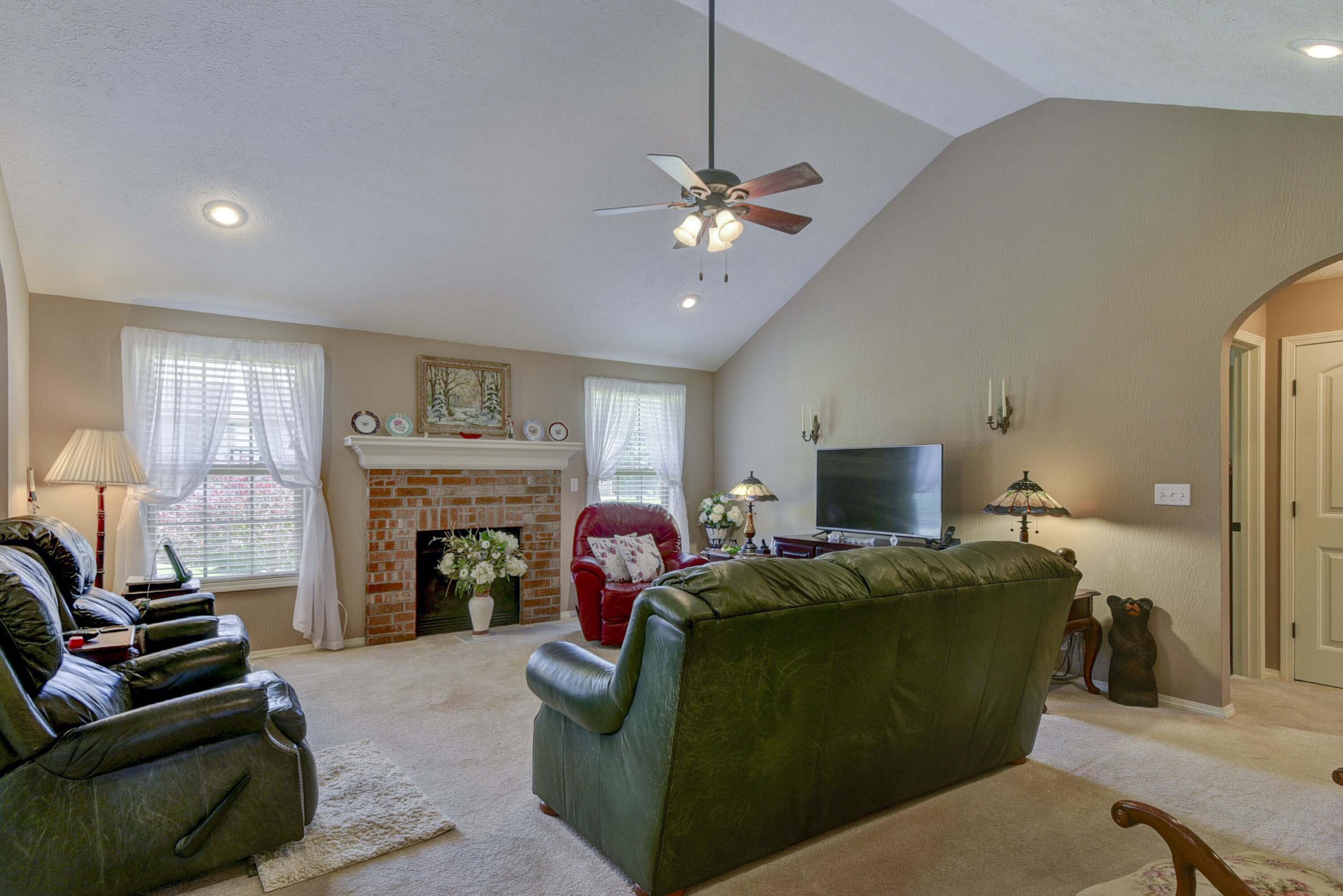 1428 South Nitro Drive Property Photo 2
