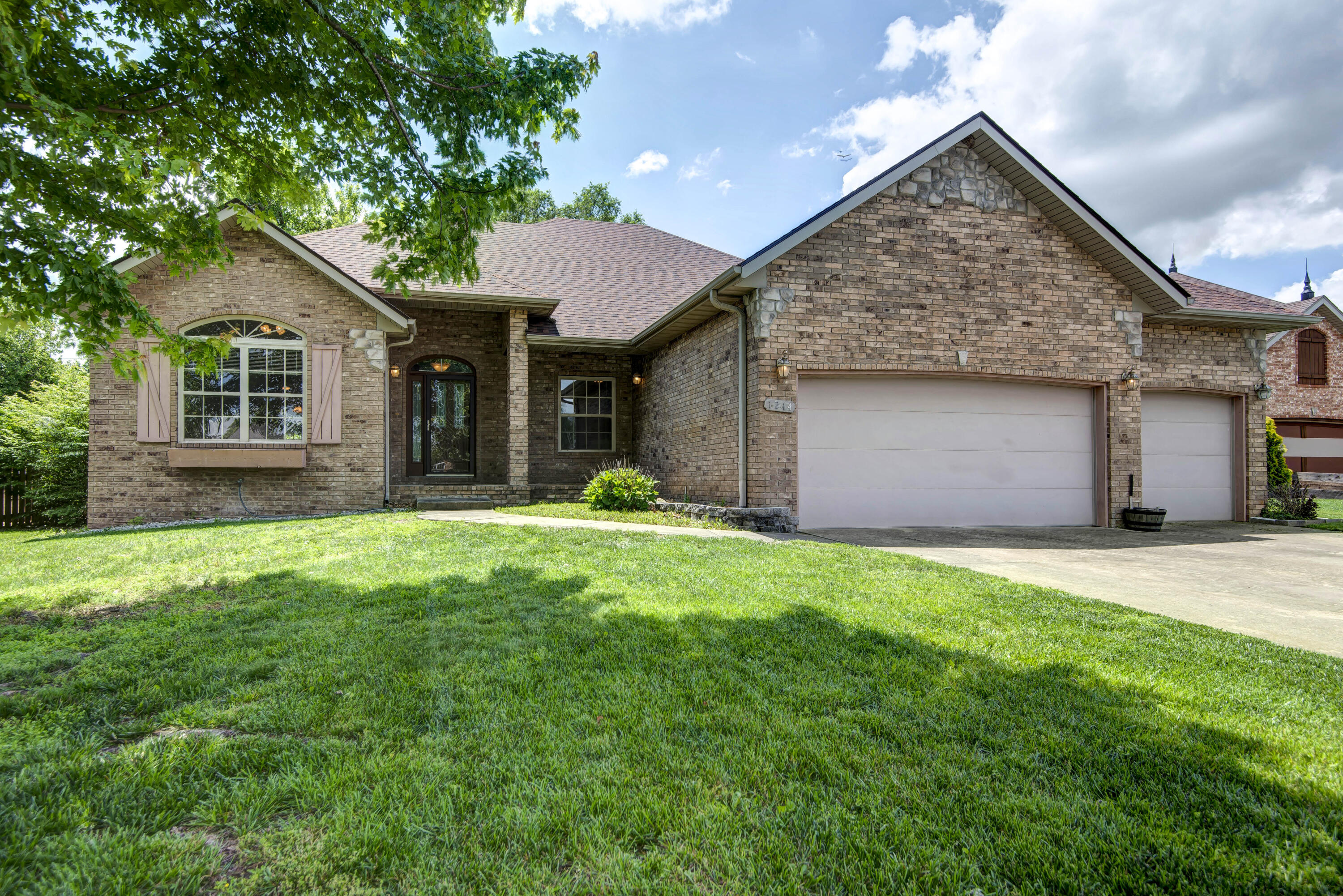 1214 Evington Court Property Photo 1