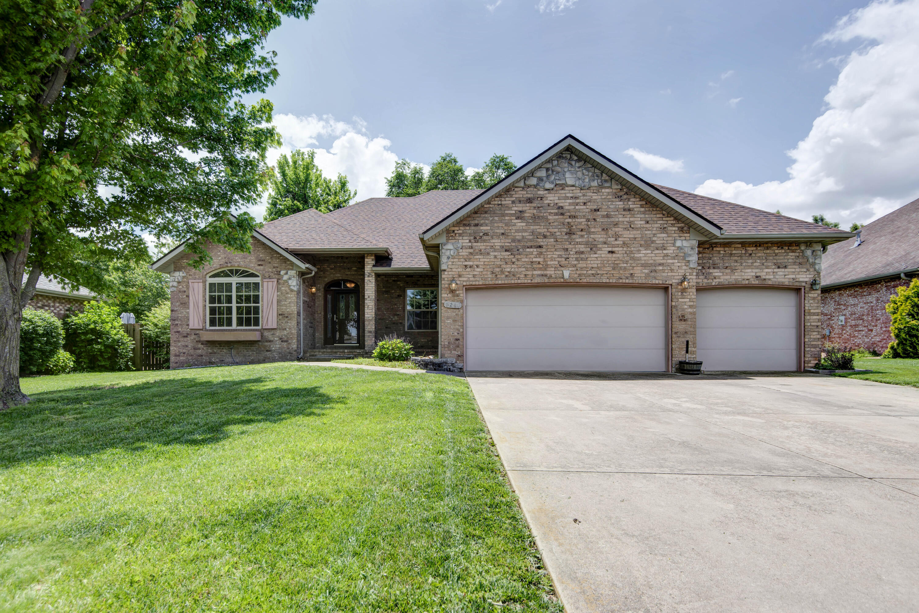 1214 Evington Court Property Photo 7