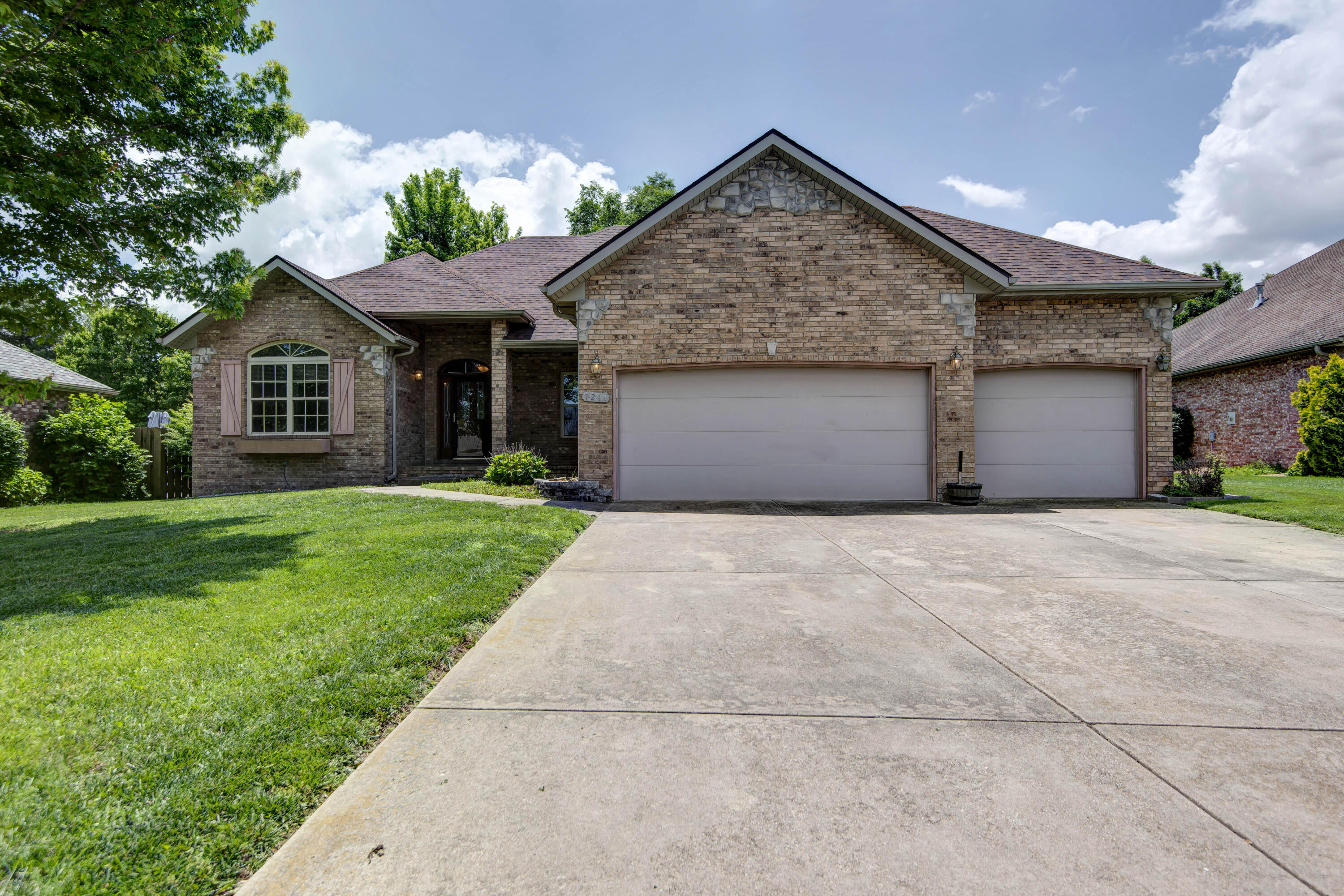 1214 Evington Court Property Photo 27