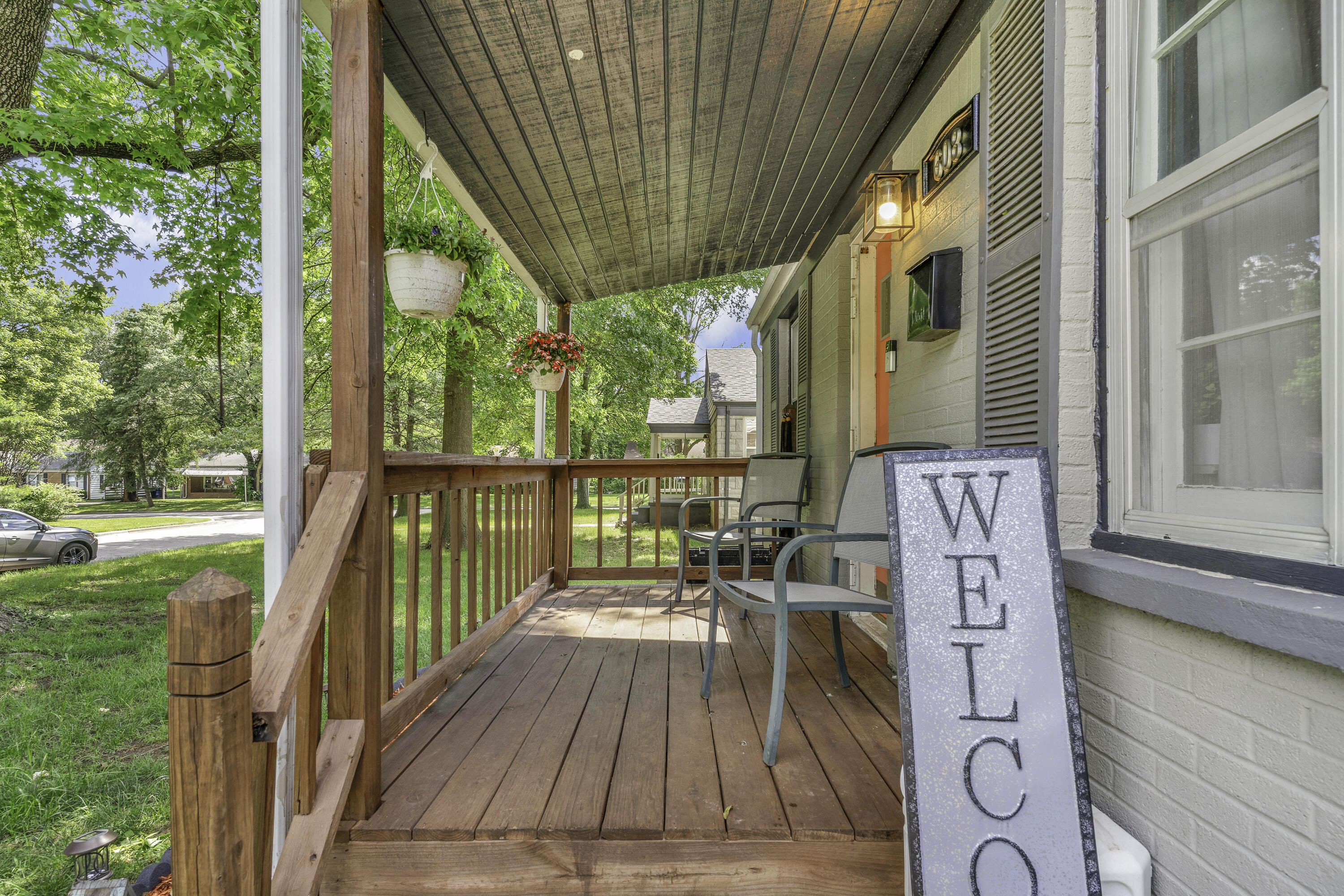 608 West University Street Property Photo 4