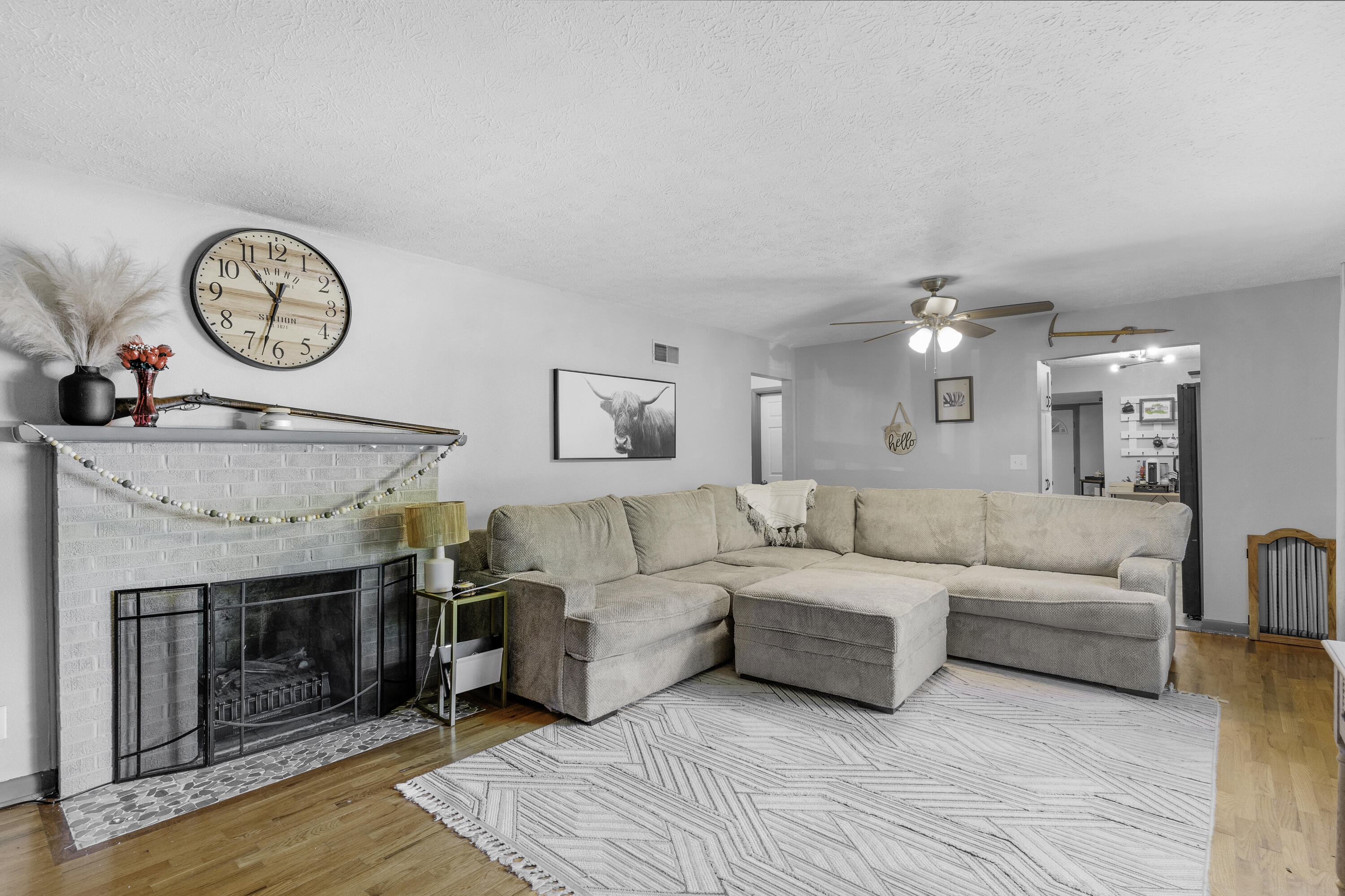608 West University Street Property Photo 8