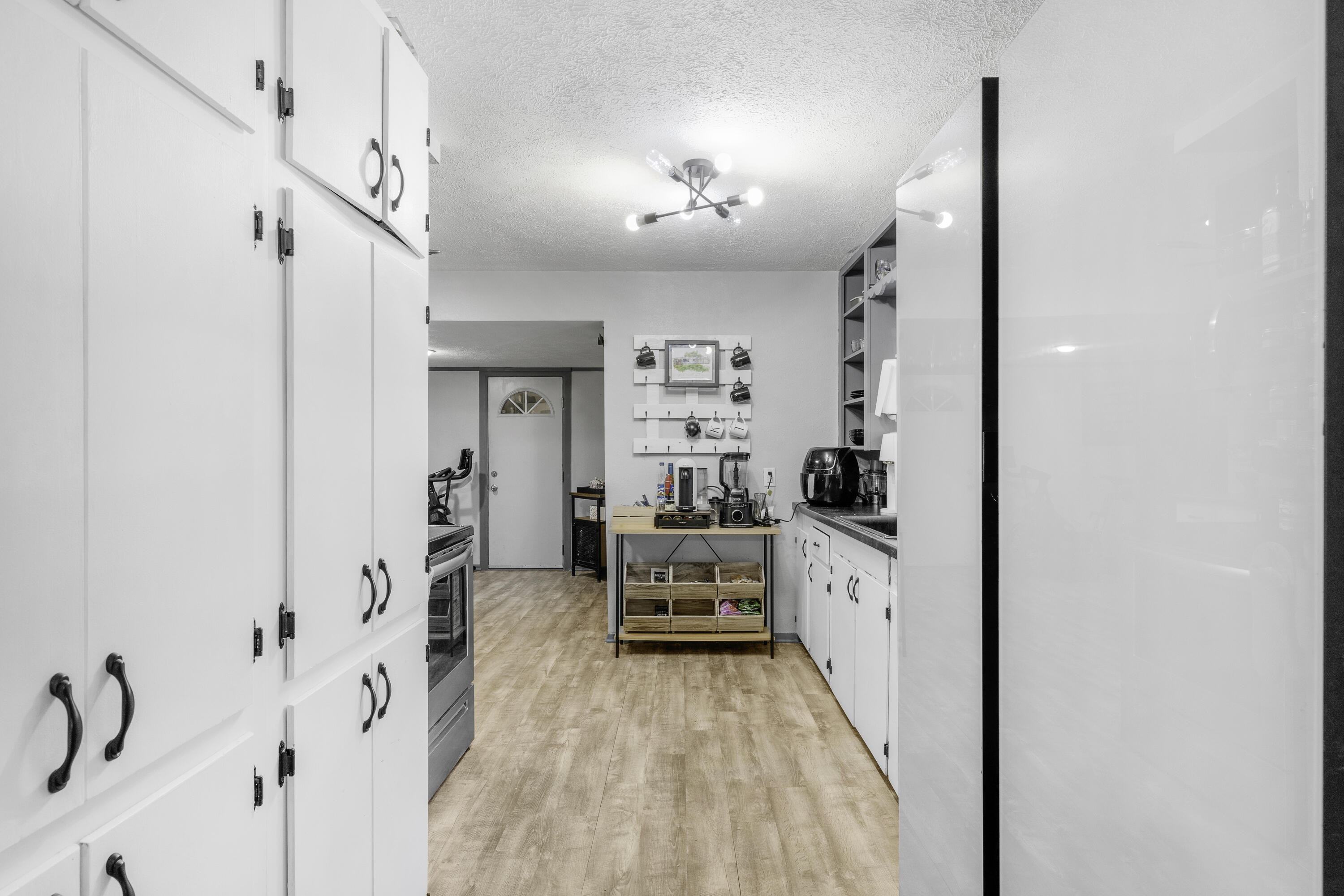 608 West University Street Property Photo 10