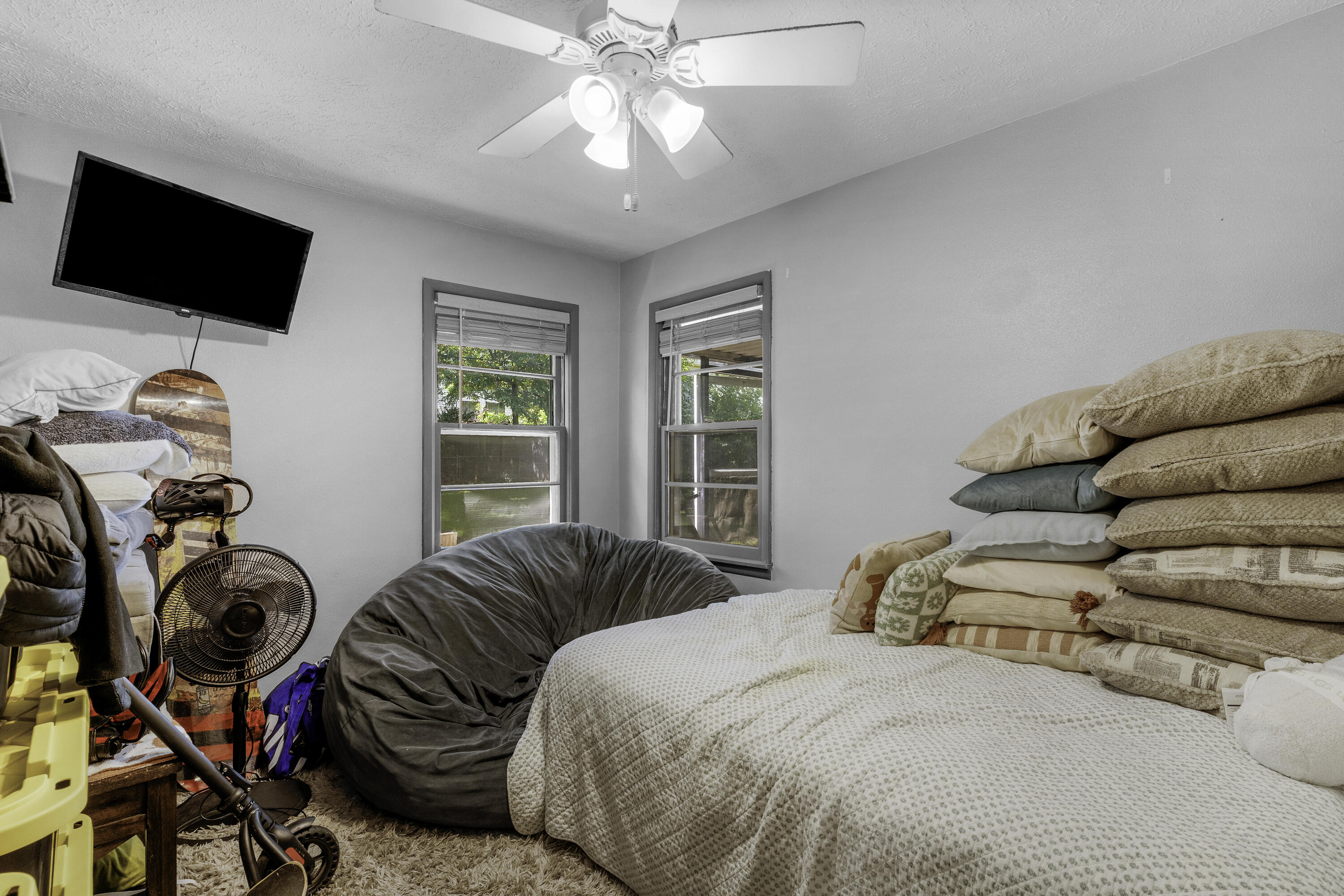 608 West University Street Property Photo 24