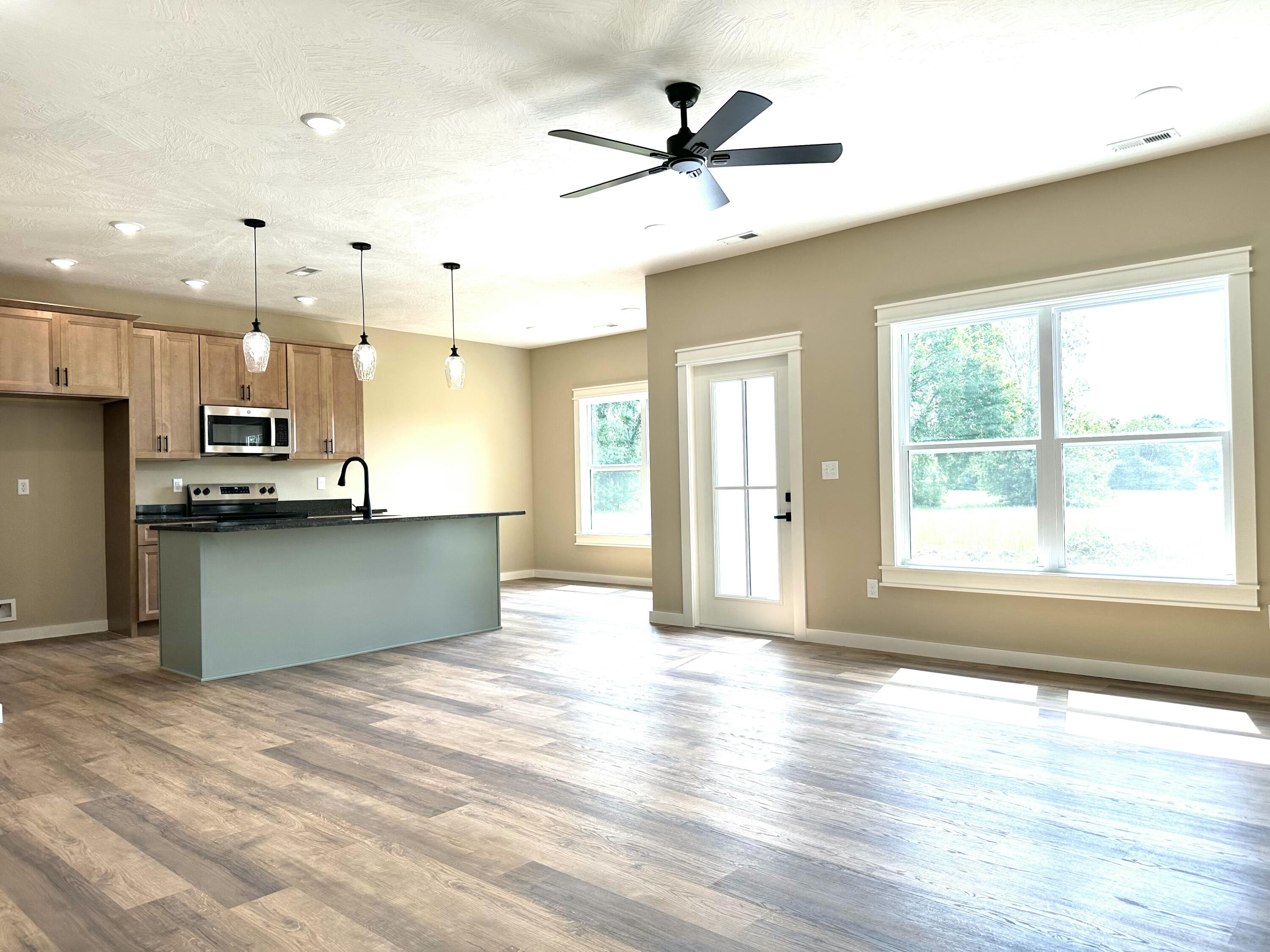 5469 Anita Avenue Property Photo 3